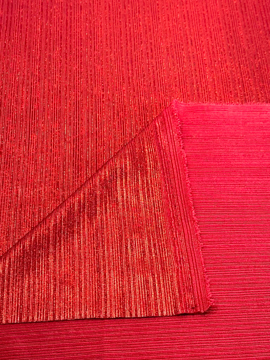 (SLINKY RIB) RED SHIMMER