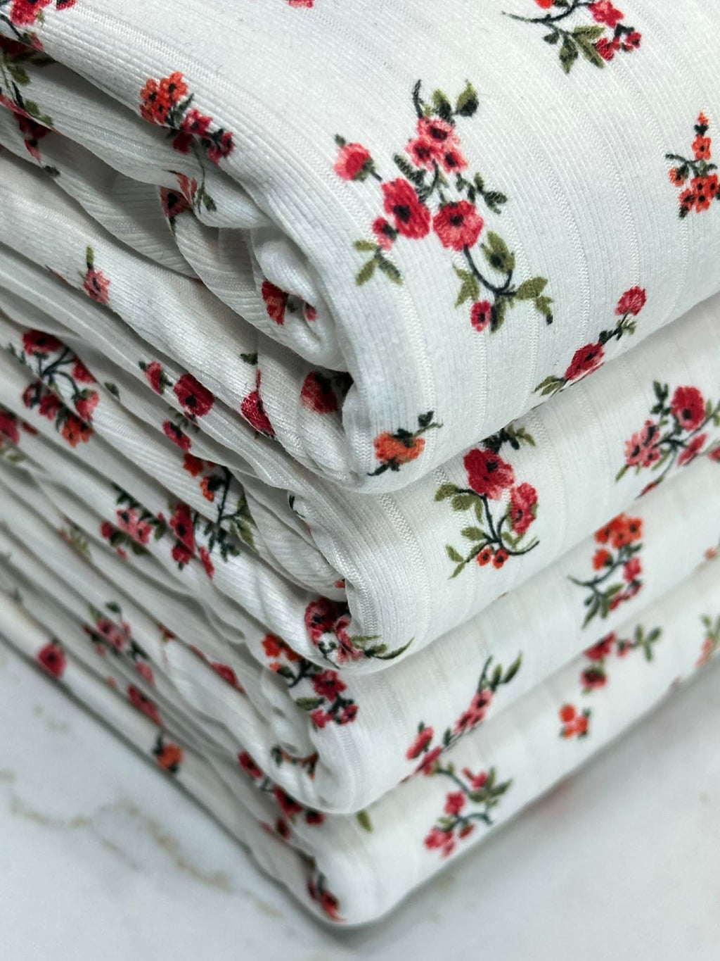 (8X2 RIB) RED FLOWERS ON OFF WHITE
