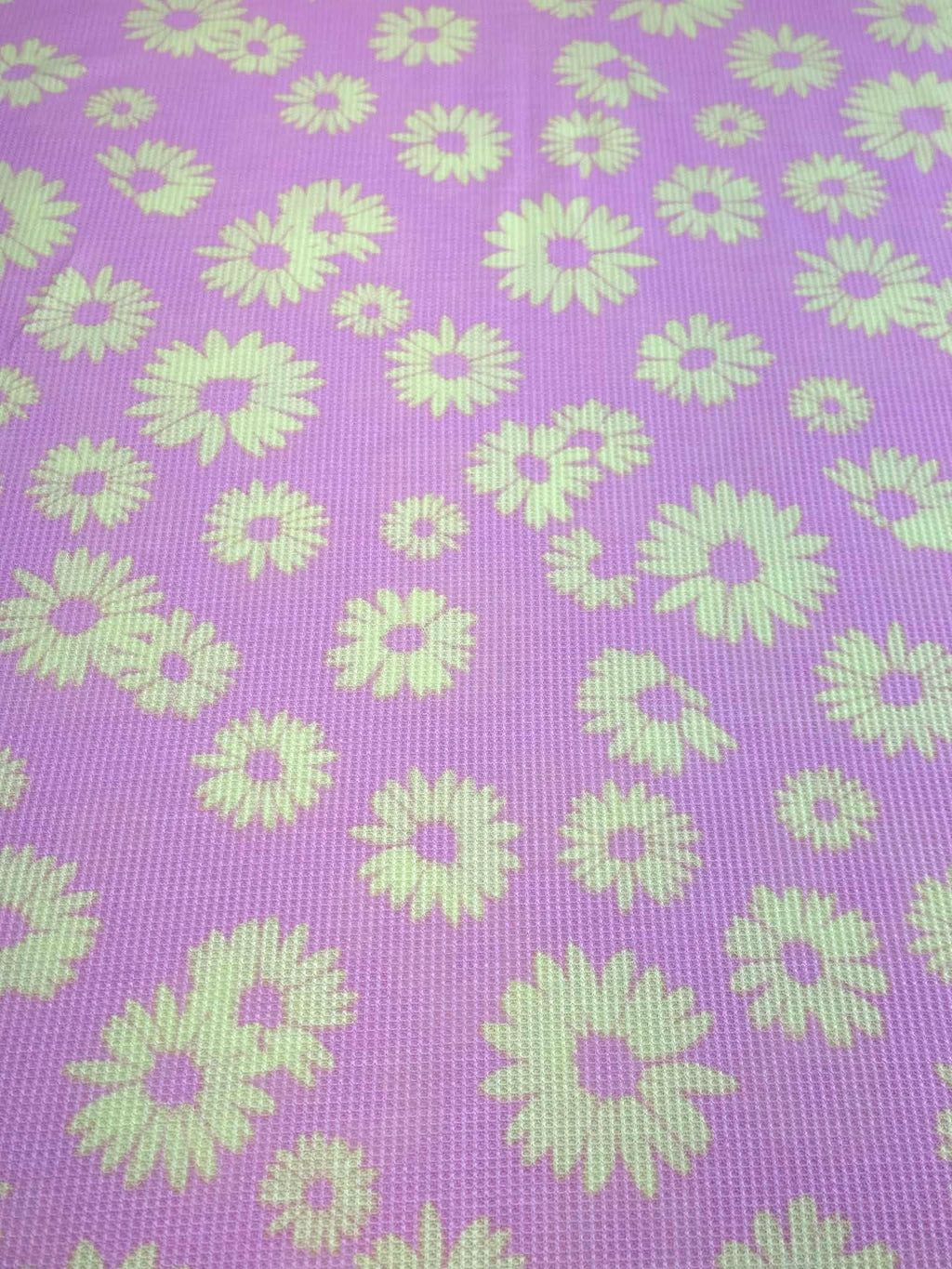 (THERMAL) YELLOW FLOWERS ON PINK