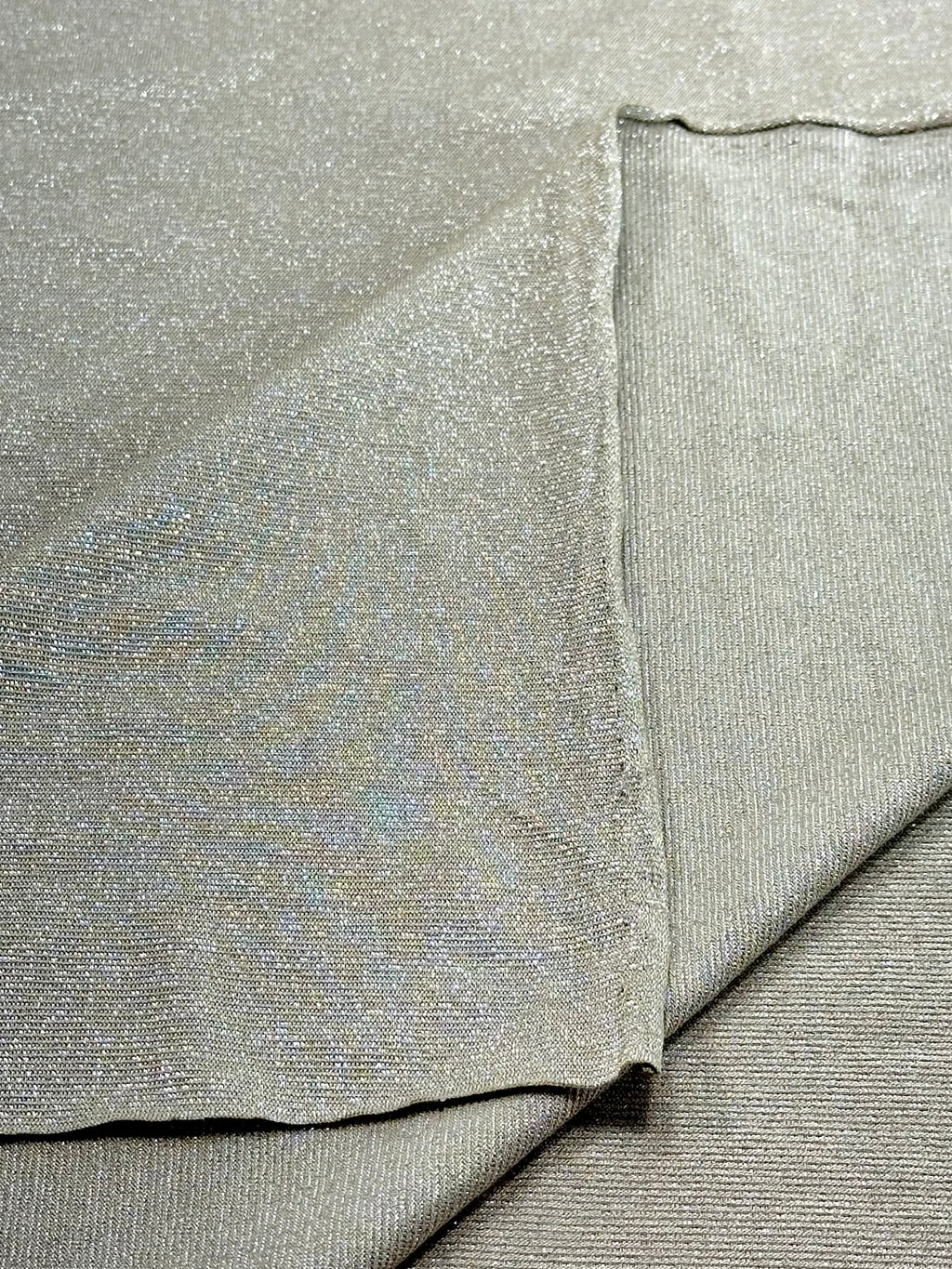 (KNIT) SILVER SHIMMER ON VINTAGE GOLD