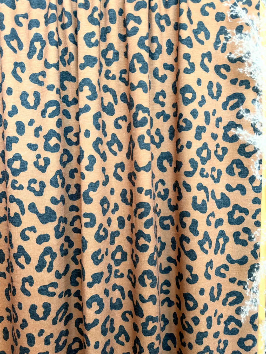 (FRENCH TERRY) BLACK LEOPARD PRINT ON CAMEL