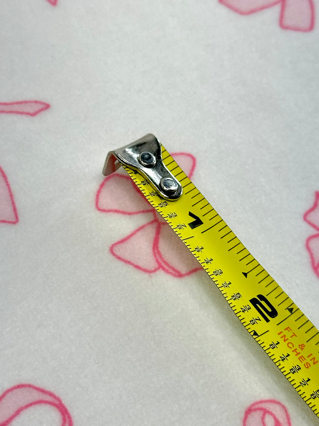 (BRUSHED SWEATER KNIT) PINK BOWS ON OFF WHITE
