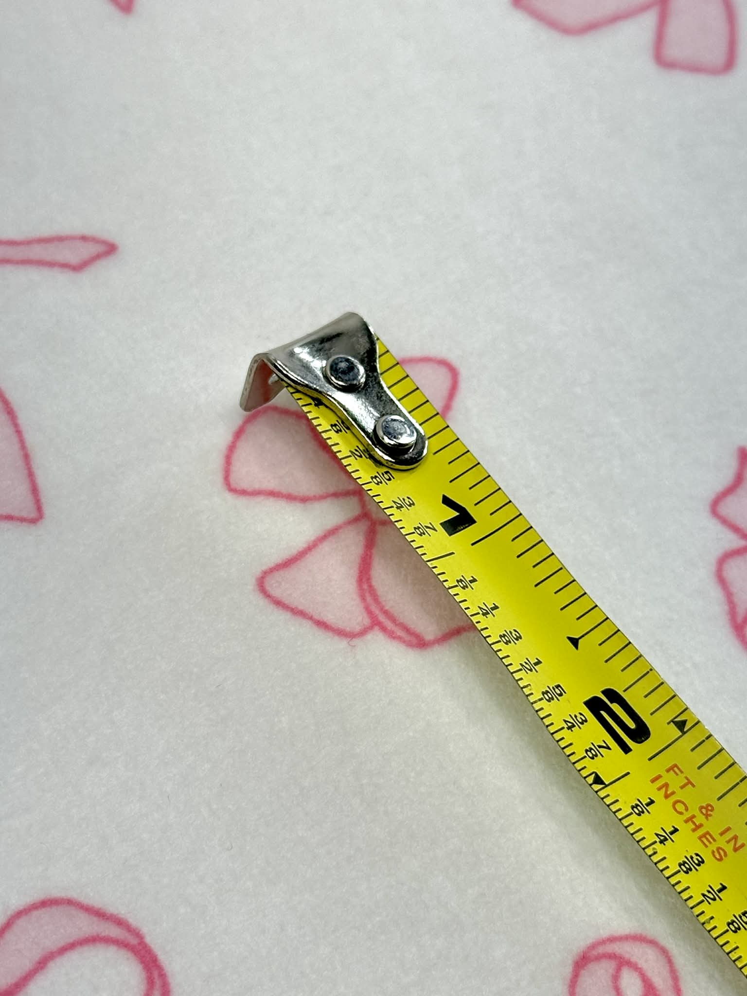 (BRUSHED SWEATER KNIT) PINK BOWS ON OFF WHITE