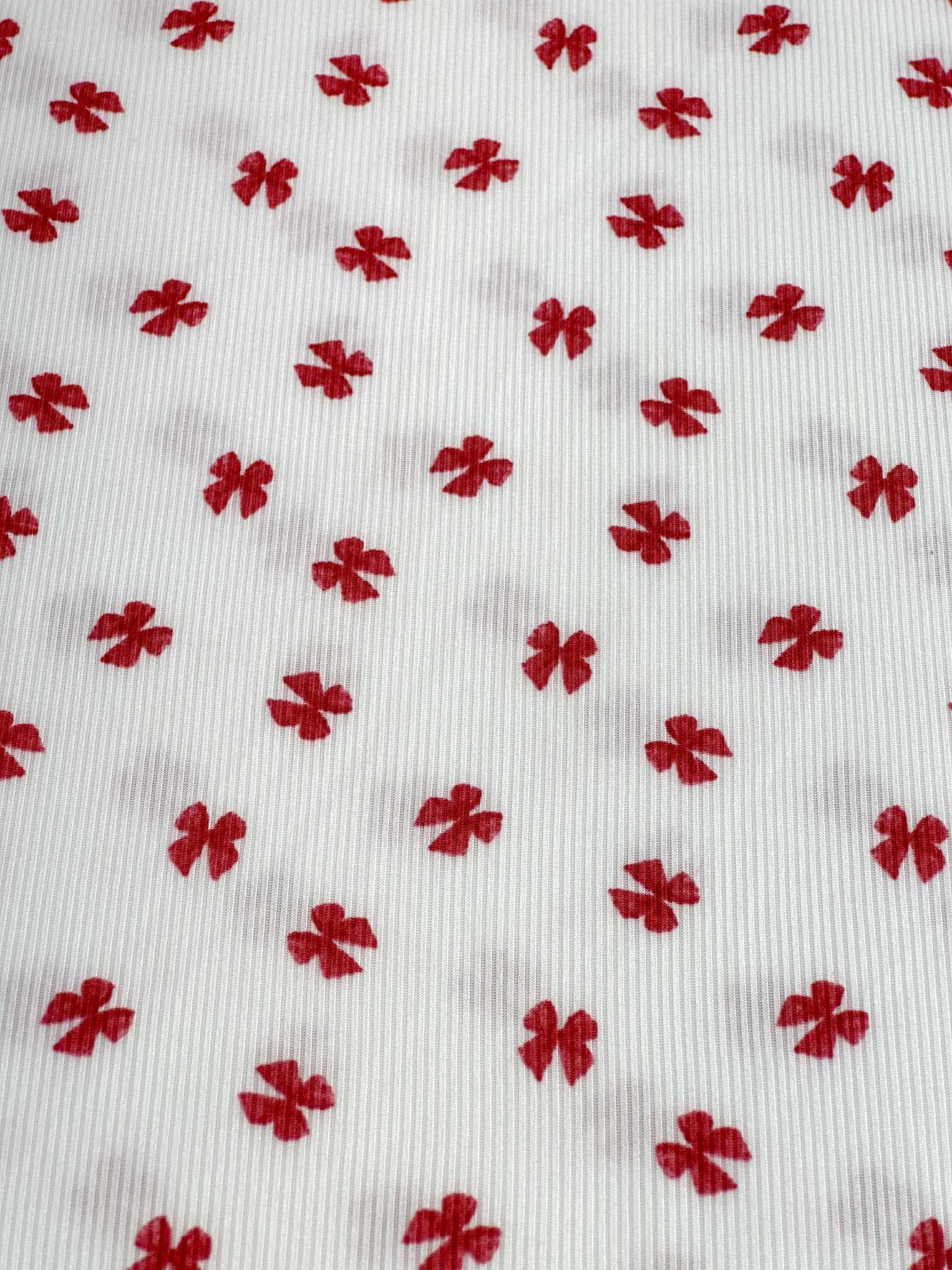 (2X2 RIB) RED BOWS ON OFF WHITE