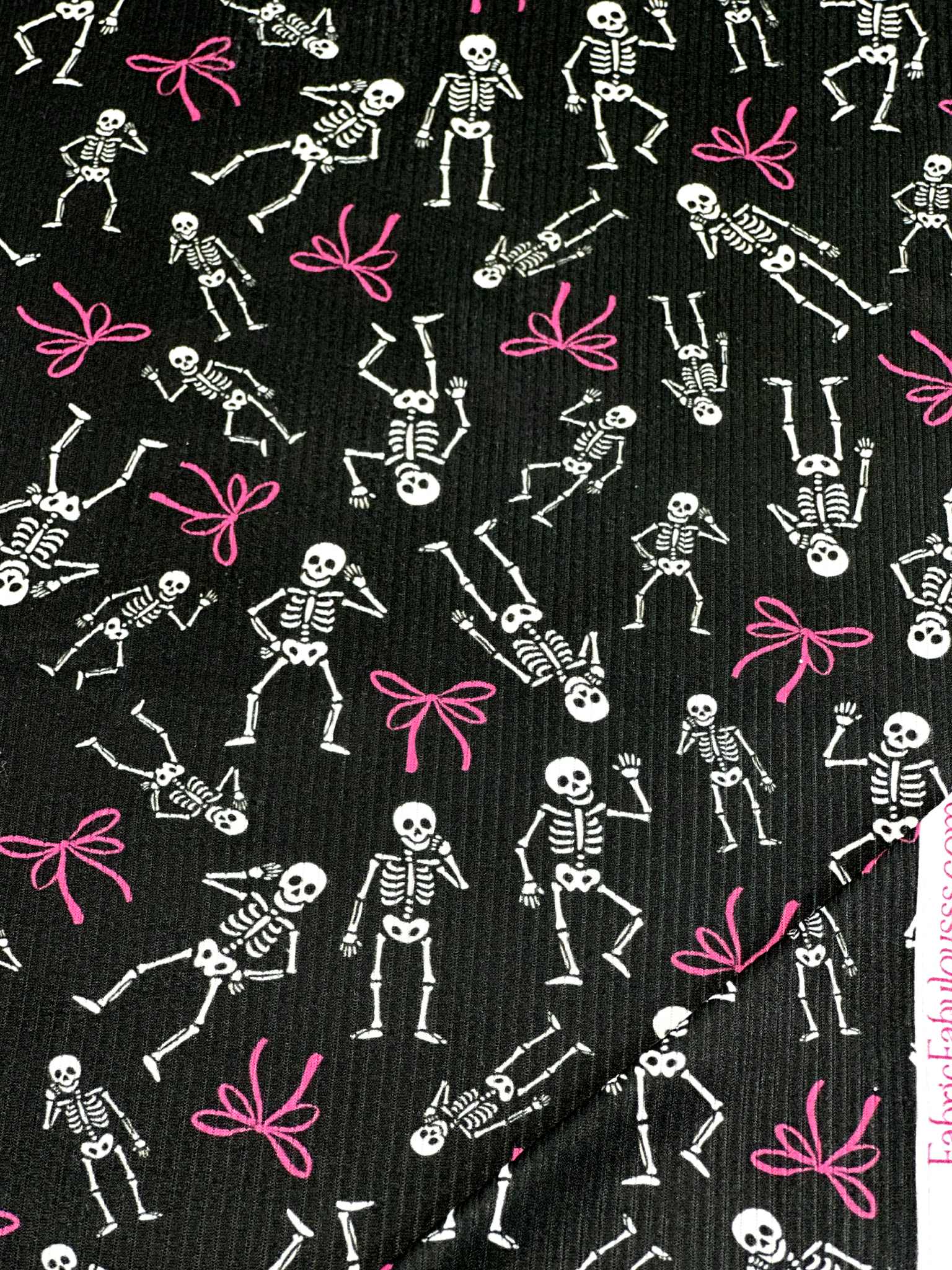(4X2 RIB) SKELETONS AND PINK BOWS ON BLACK
