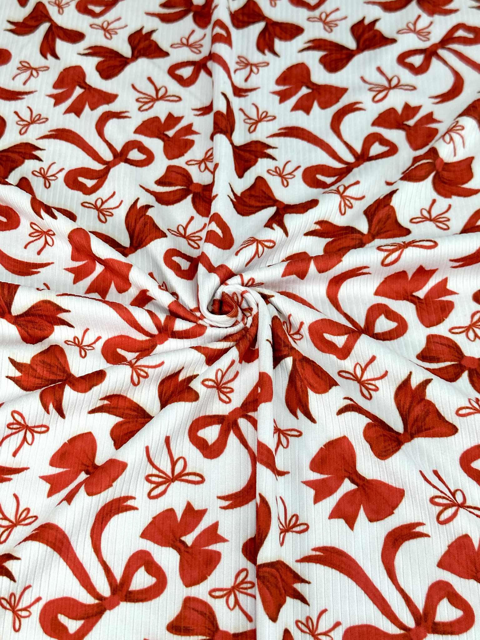 (4X2 RIB) RED BOWS ON OFF WHITE