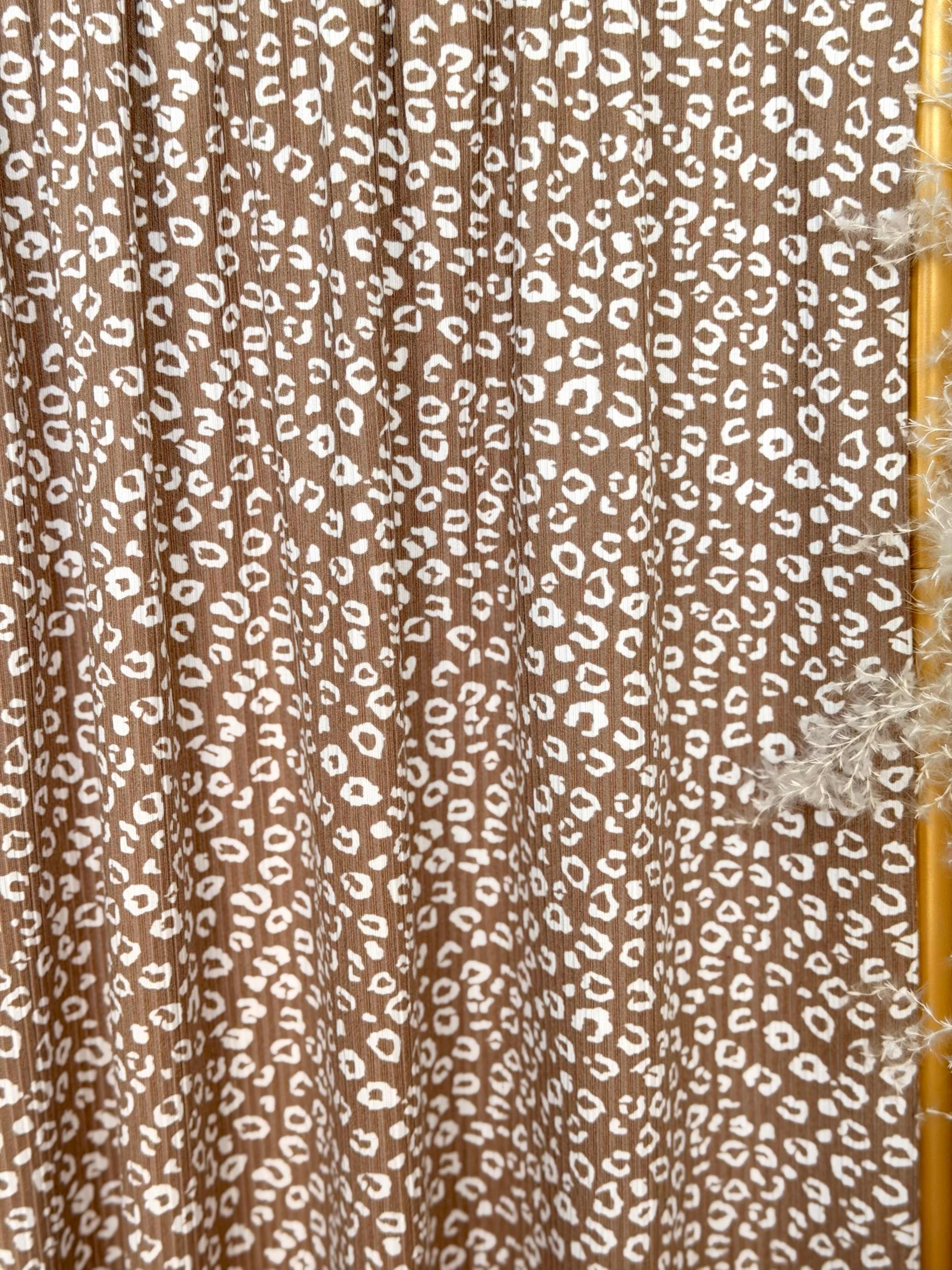 (4X2 YUMMY RIB) IVORY LEOPARD ON TAN