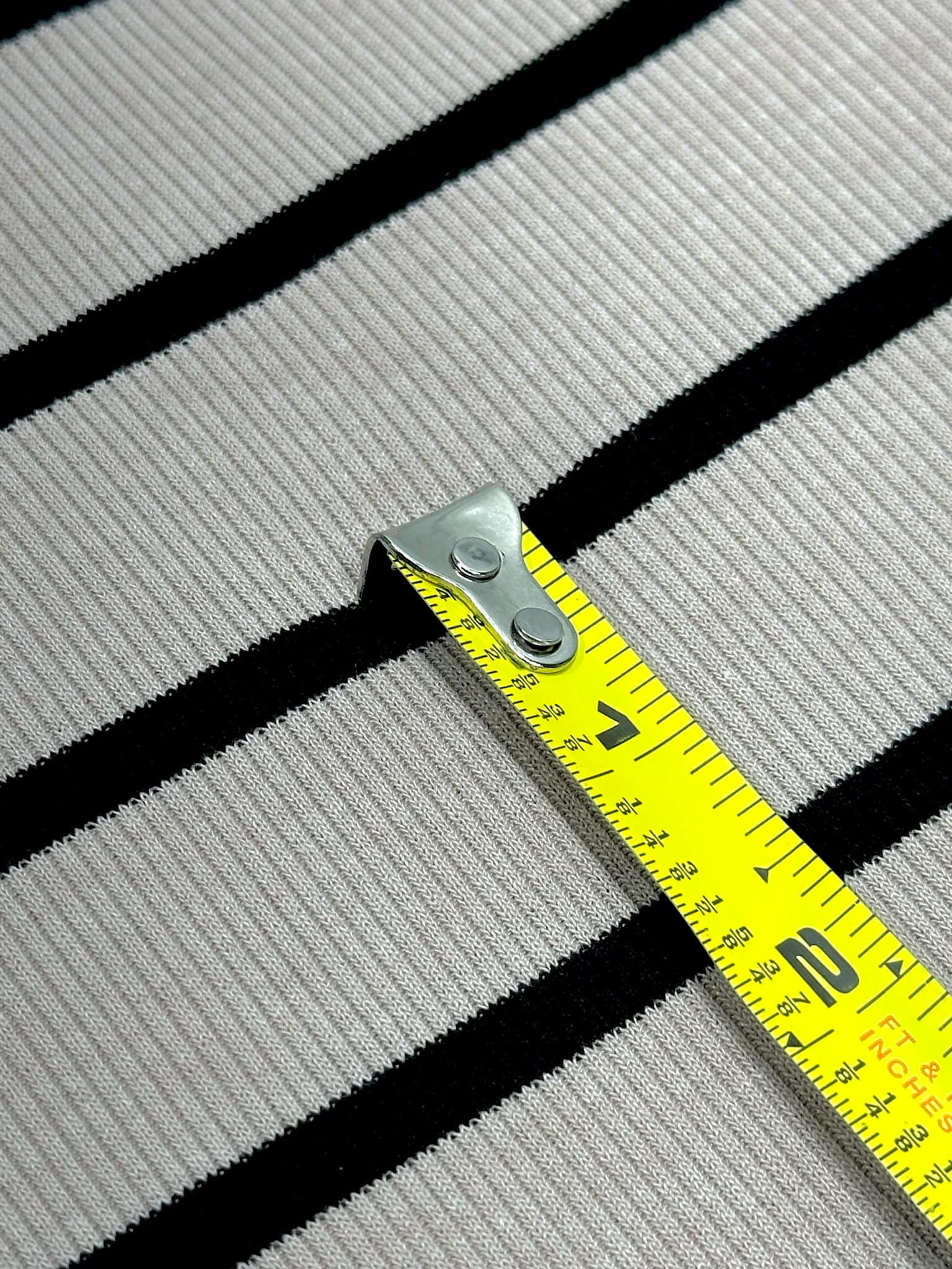(2X1 RIB) BLACK STRIPES ON LIGHT MOCHA
