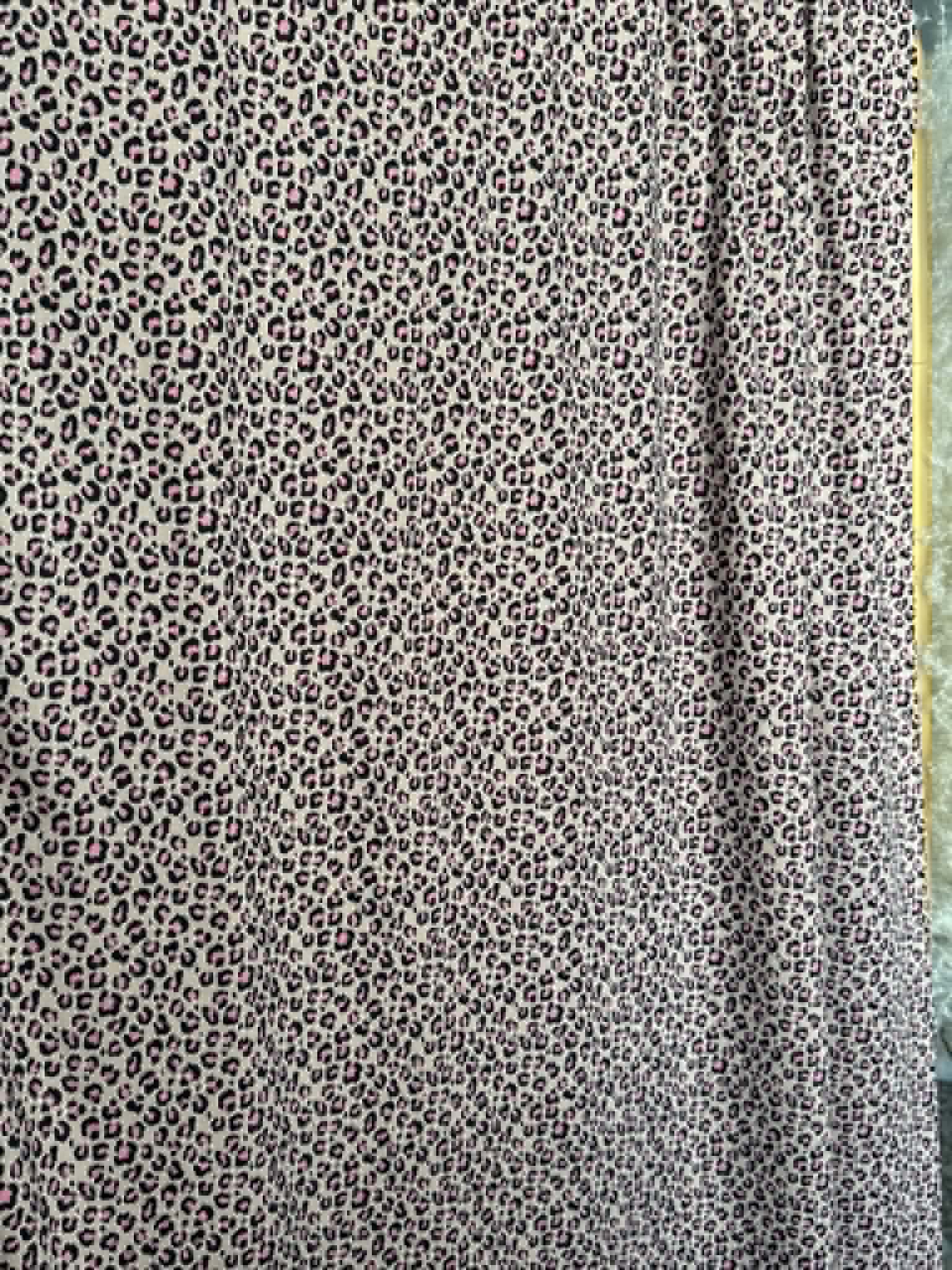 (DBP) TINY PINK AND BLACK CHEETAH ON TAN