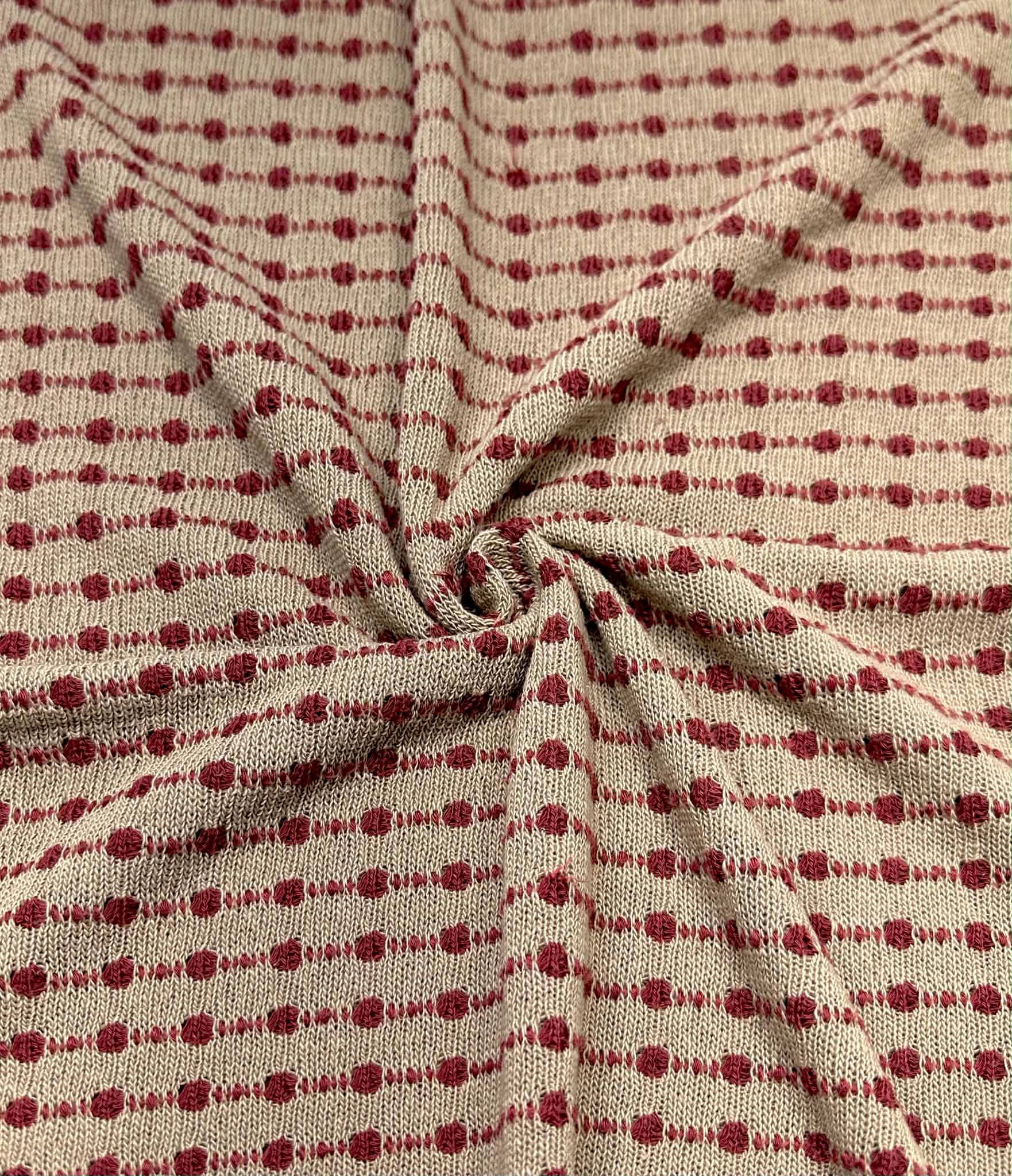 (SWEATER KNIT) RED STRIPE PATTERN ON SOFT BROWN (2)
