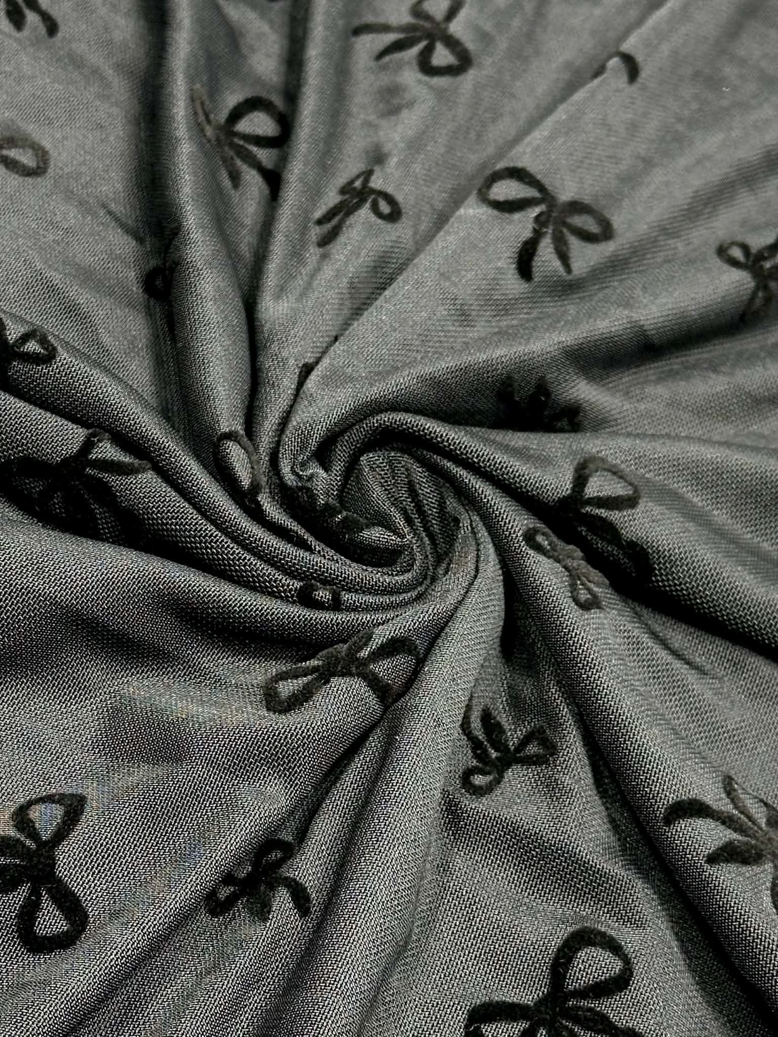 (MESH) BLACK 3D BOWS ON BLACK
