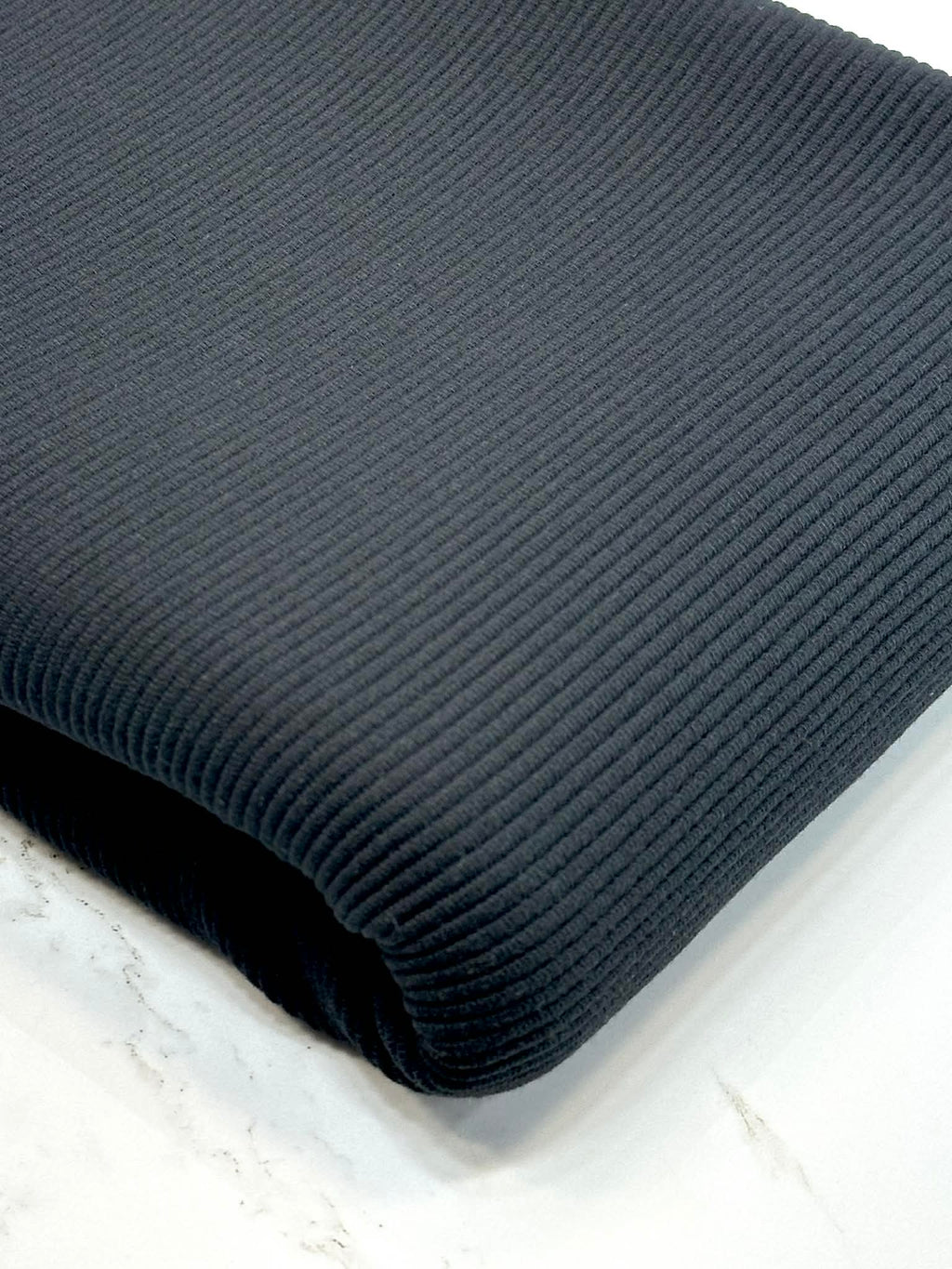 (SEAMLESS RIB VERTICAL) BLACK (2)