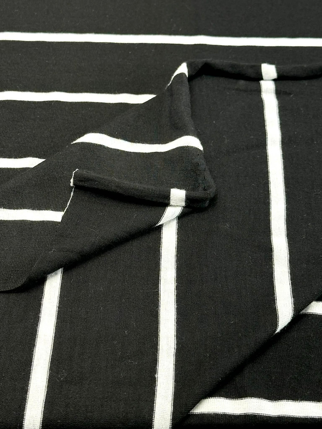 (RAYON MODAL) OFF WHITE STRIPES ON BLACK