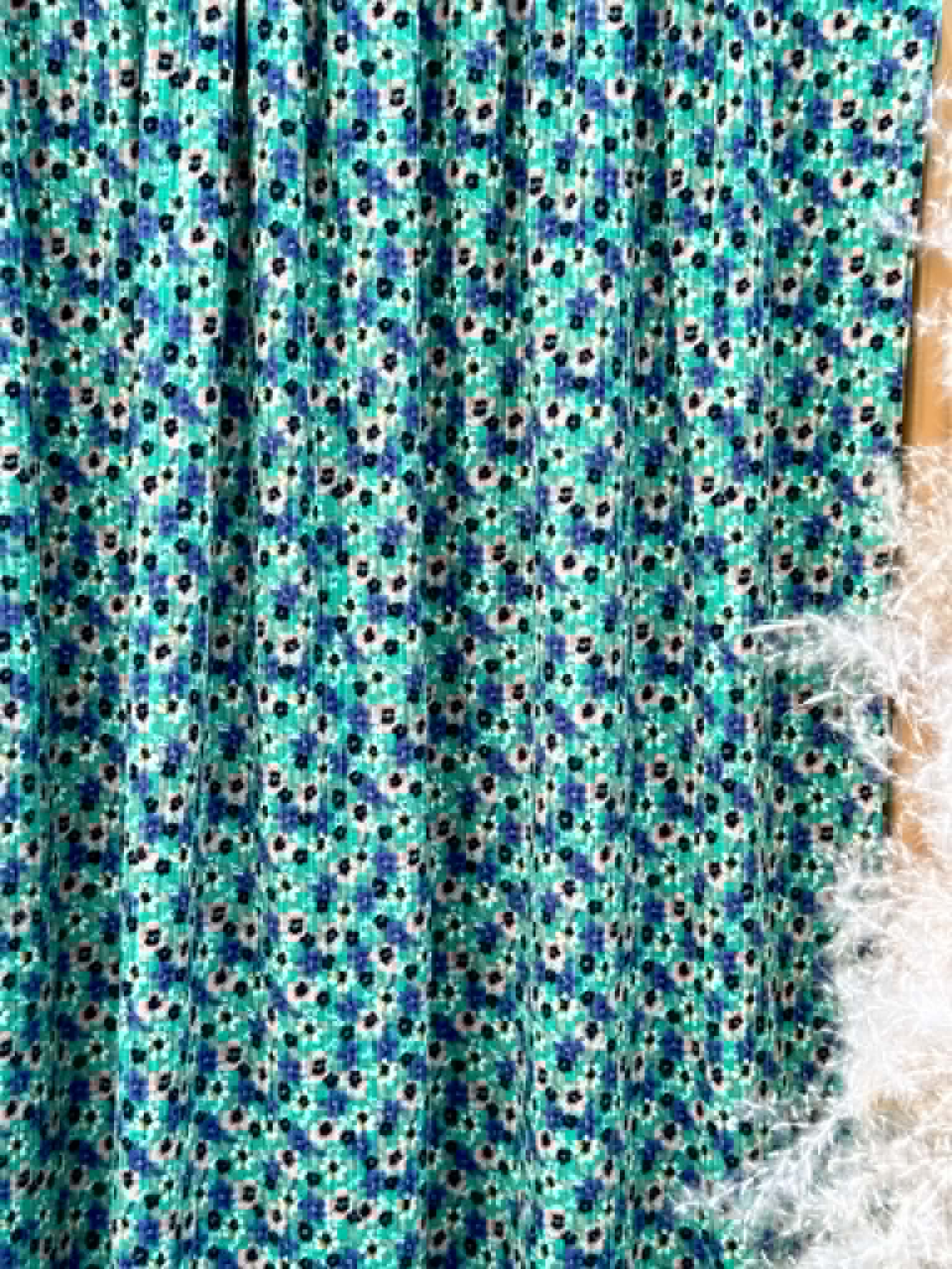 (WIDE RIB) FLOWERS ON AQUA GREEN