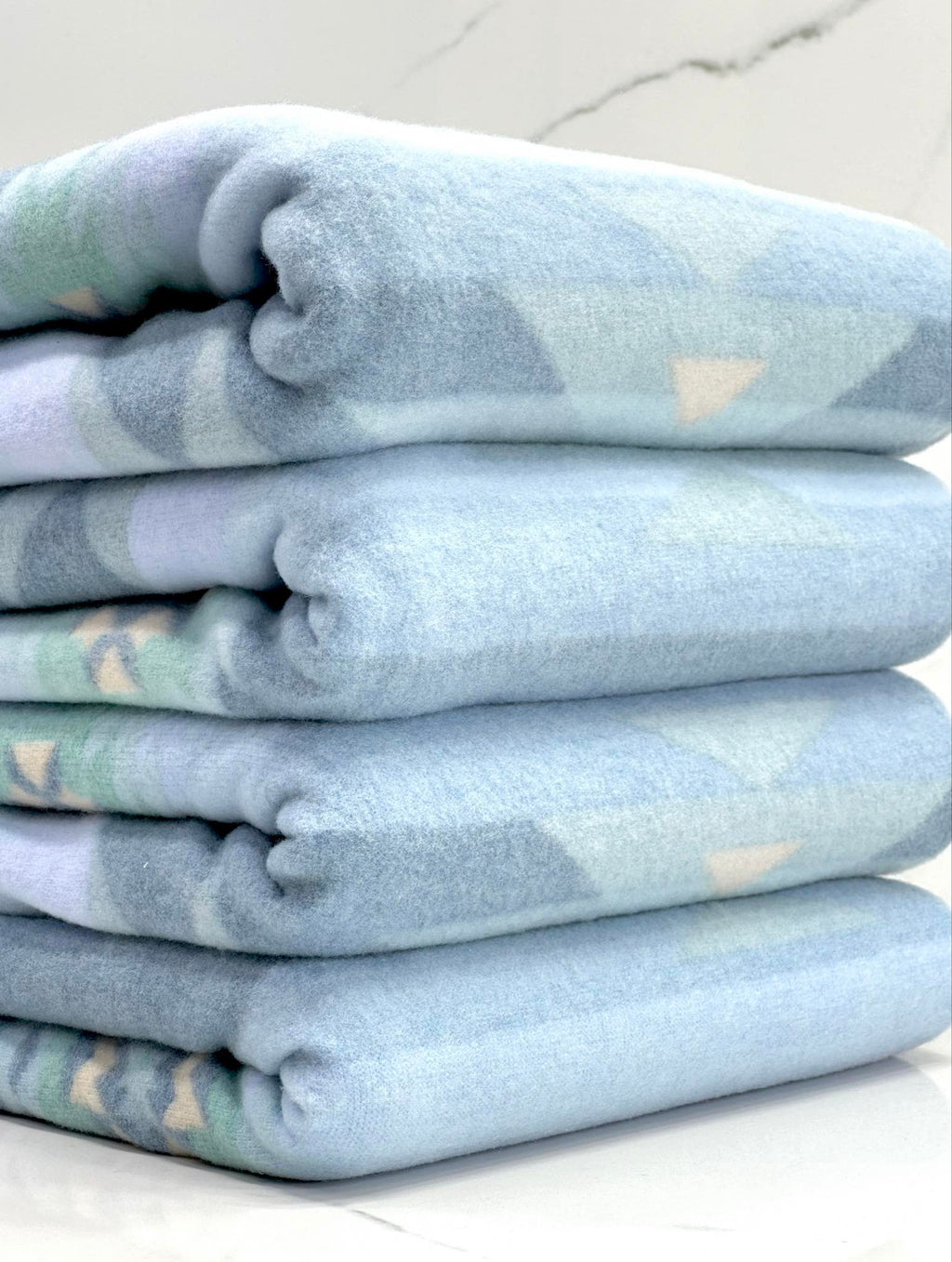 (BRUSHED SWEATER KNIT) BLUE AND JADE WESTERN PATTERN