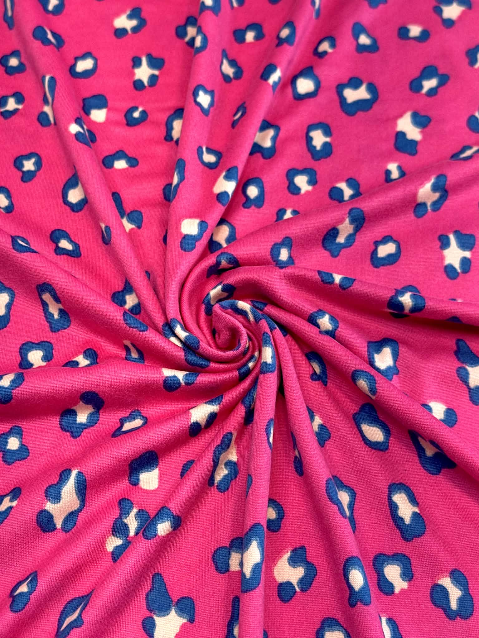(DBP) TEAL CHEETAH ON FUCHSIA