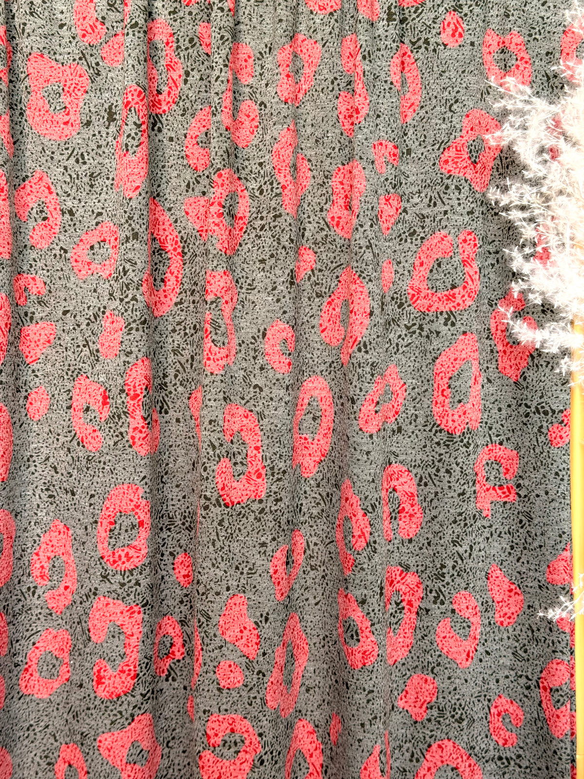 (FRENCH TERRY) POWDER RED LEOPARD ON CHARCOAL
