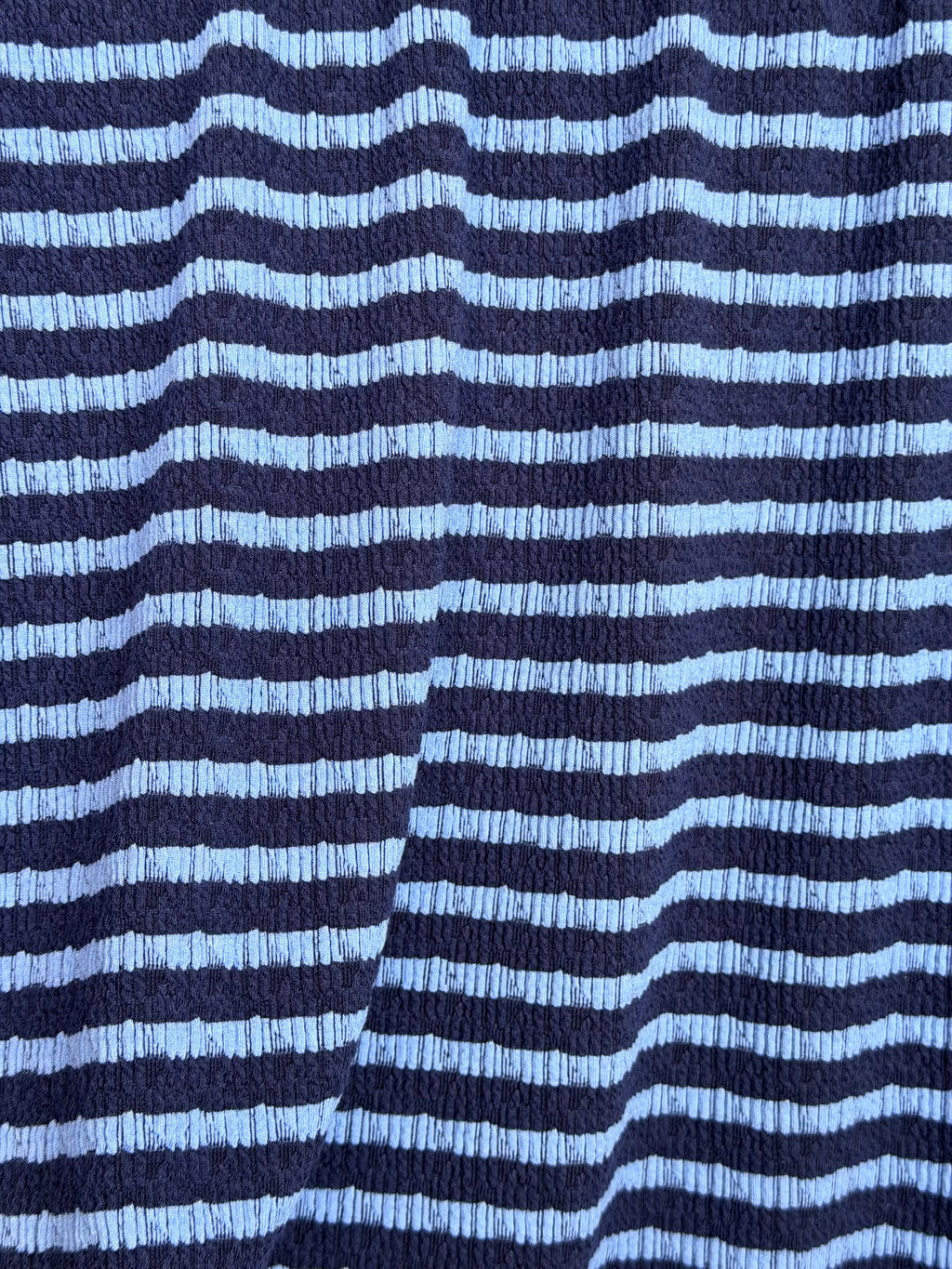 (PUCKERED STRIPE) BLUE STRIPES ON OFF NAVY