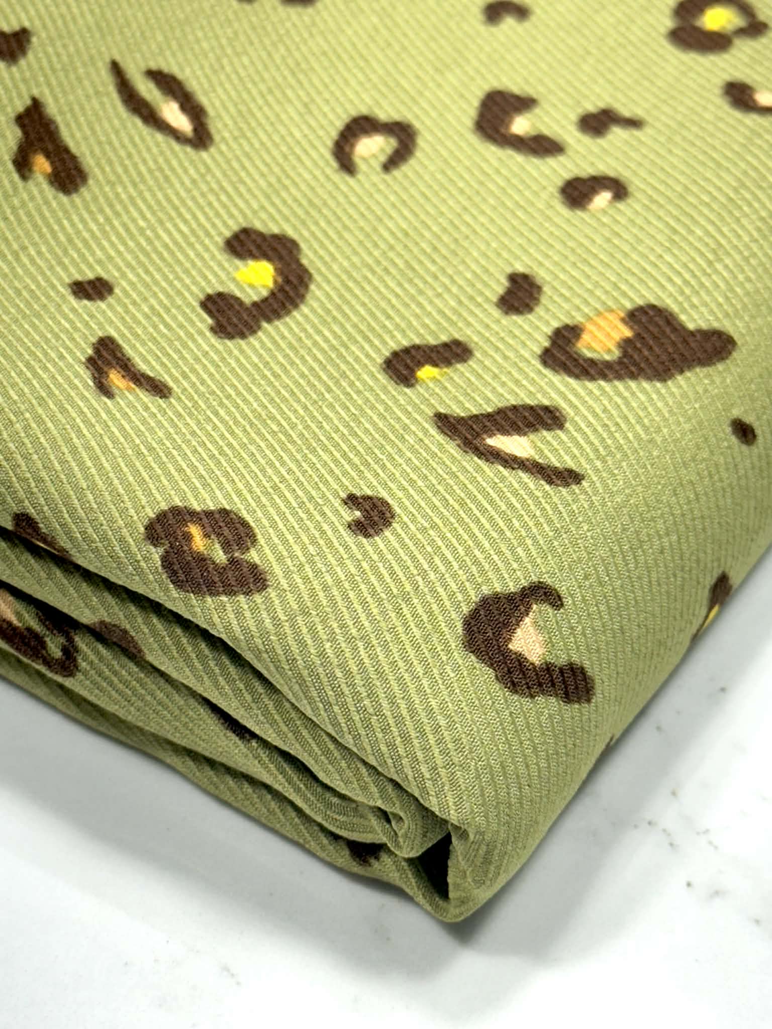 (TWILL WOVEN) TINY LEOPARD ON OLIVE