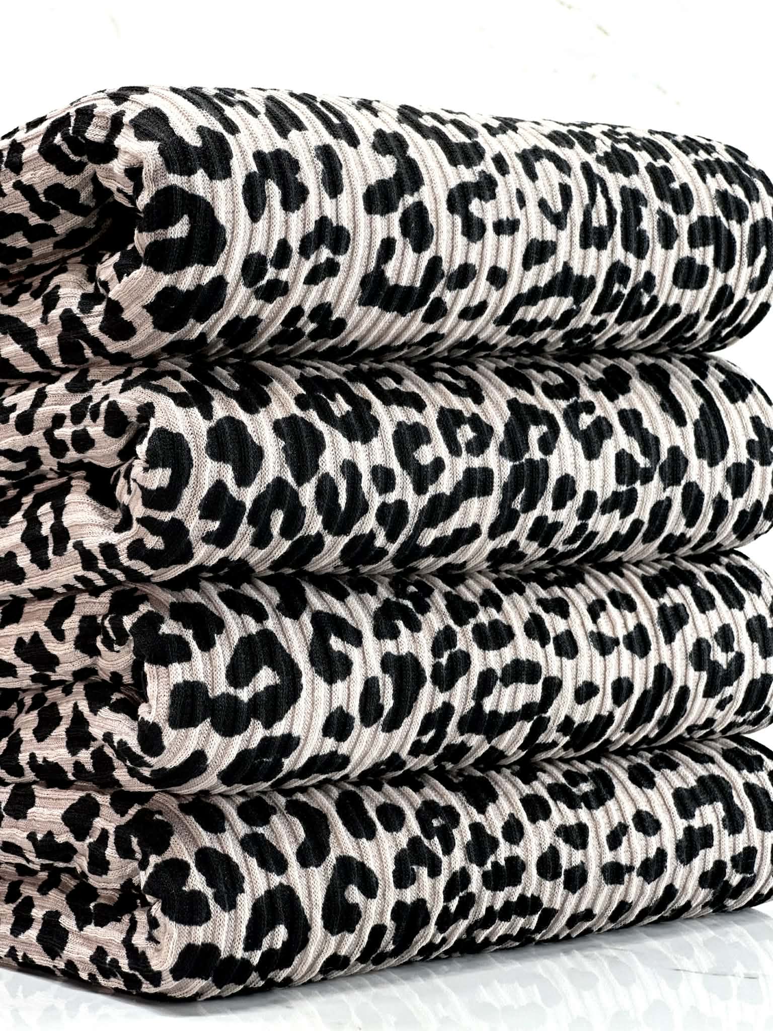 (URBAN RIB) BLACK LEOPARD ON MOCHA (1)