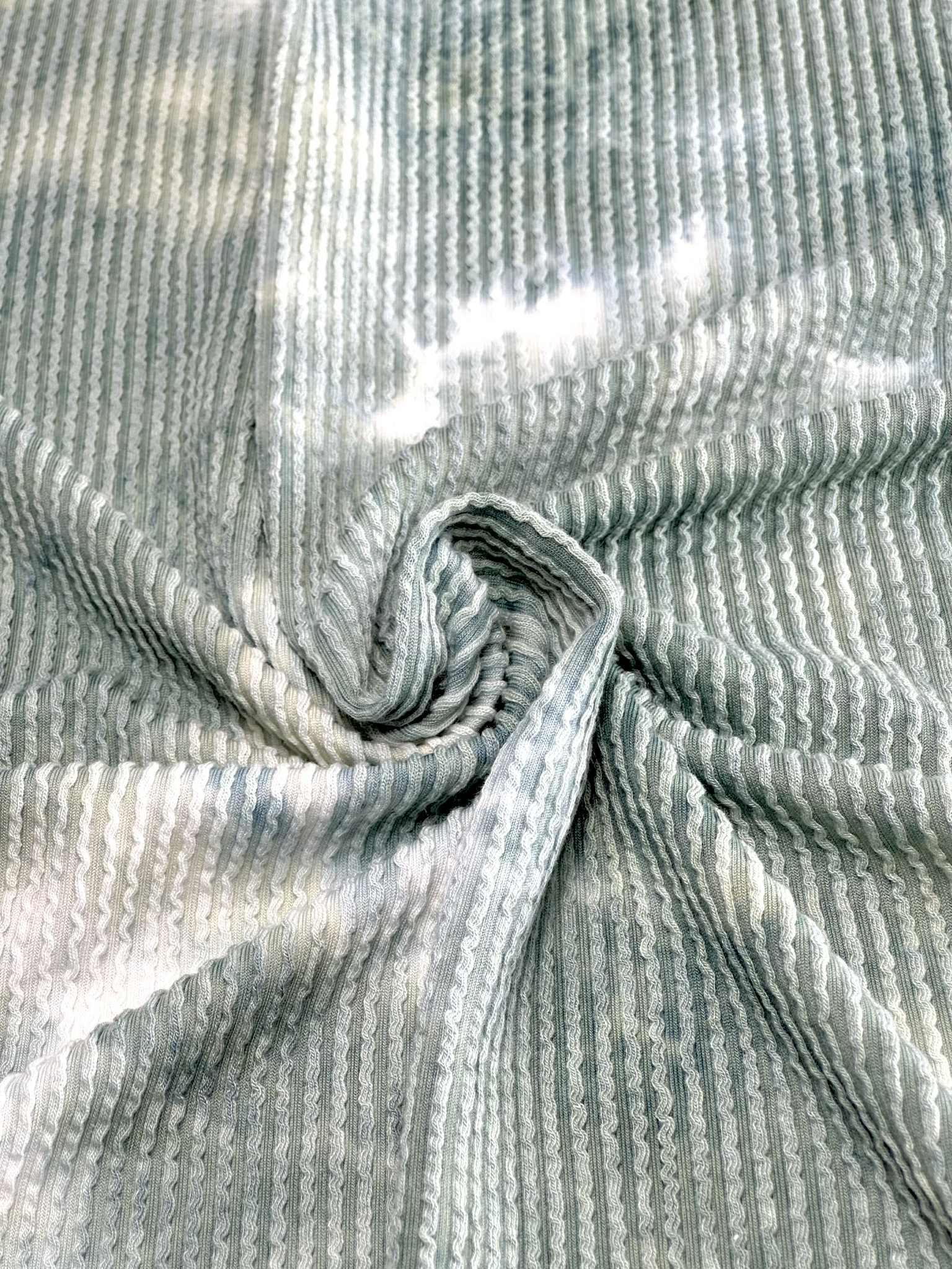 (URBAN RIB) SAGE AND OFF WHITE TIE DYE