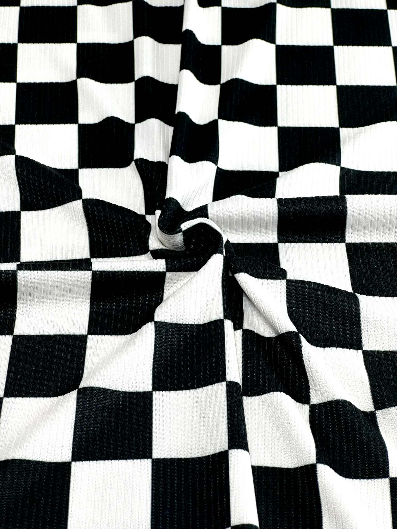 (4X2 RIB) MEDIUM BLACK AND OFF WHITE CHECKERED