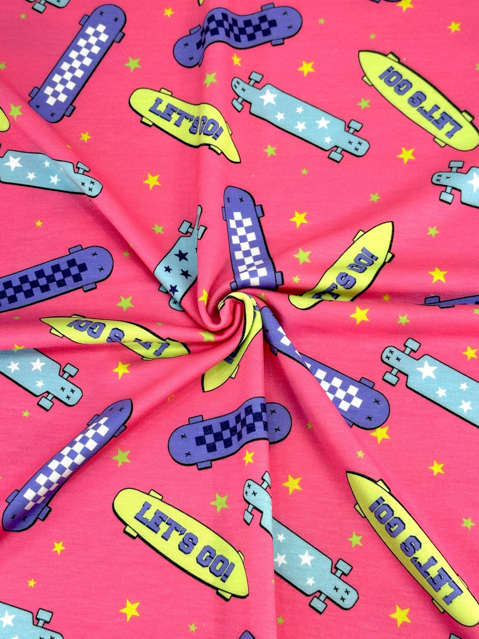 (FRENCH TERRY) SKATEBOARDS AND STARS ON PINK