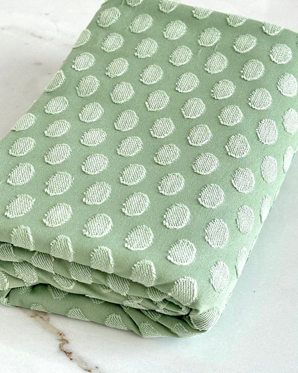 (KNIT) DOTS ON SAGE