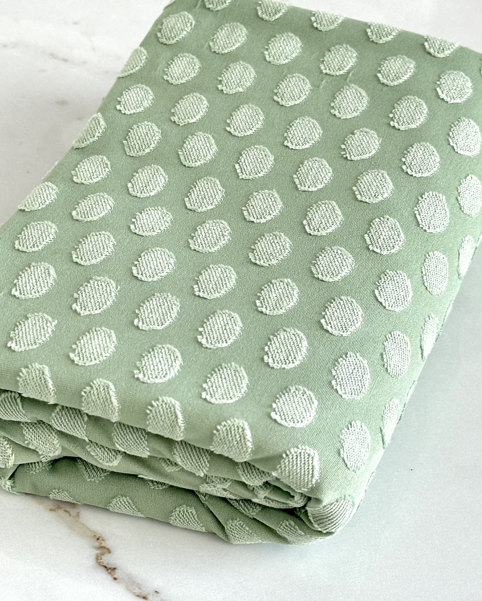 (KNIT) DOTS ON SAGE