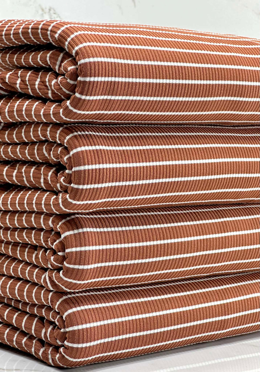 (2X1 YUMMY RIB) OFF WHITE STRIPES ON BROWN