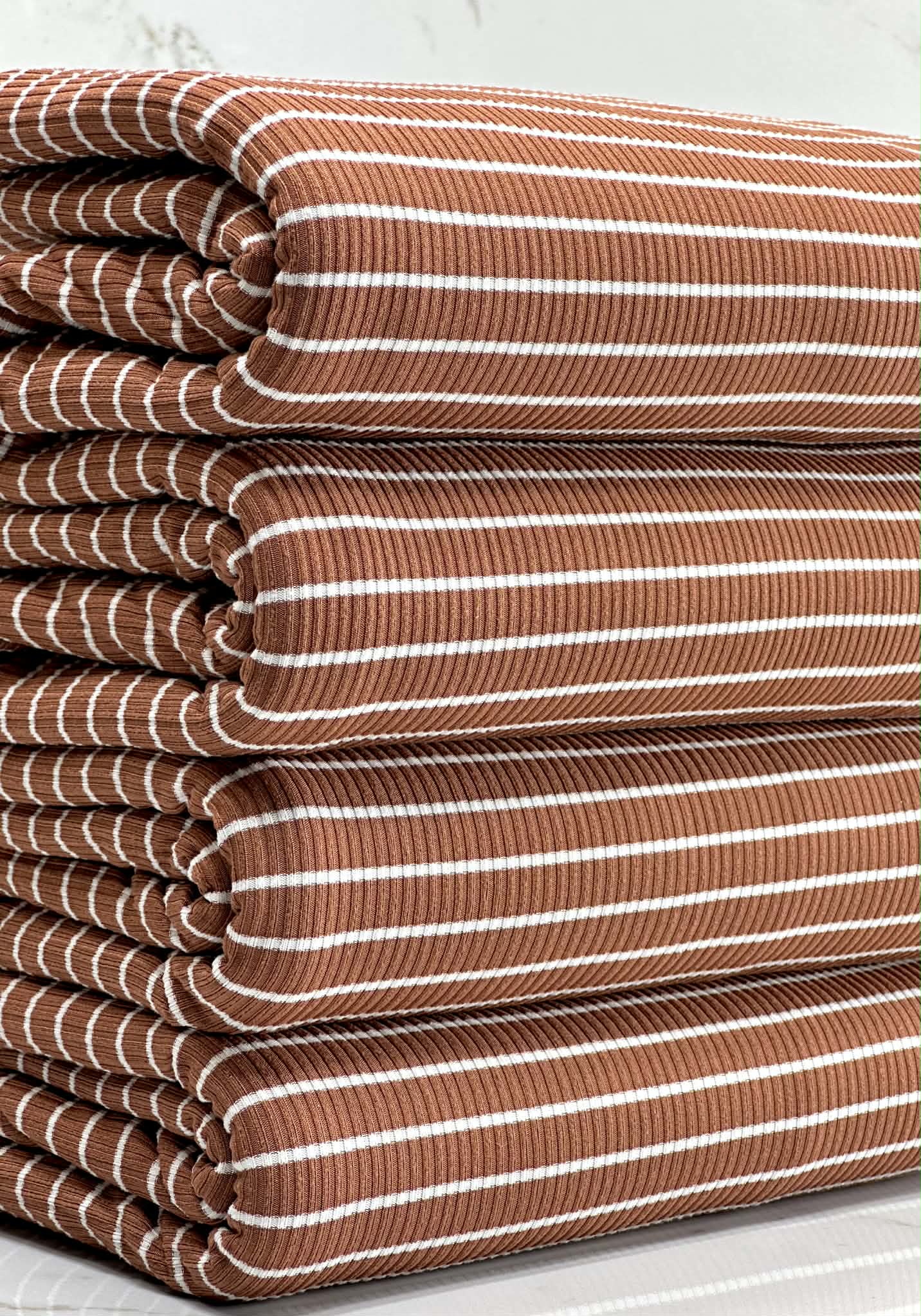 (2X1 YUMMY RIB) OFF WHITE STRIPES ON BROWN
