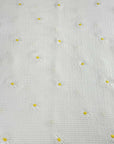 (KNIT) WHITE DAISIES ON WHITE