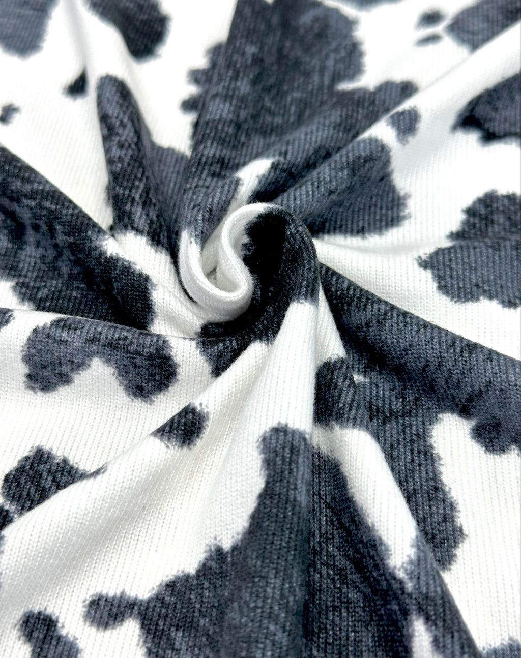 (SWEATER/OAKLEY KNIT) VINTAGE BLACK COW FUR PRINT ON OFF WHITE