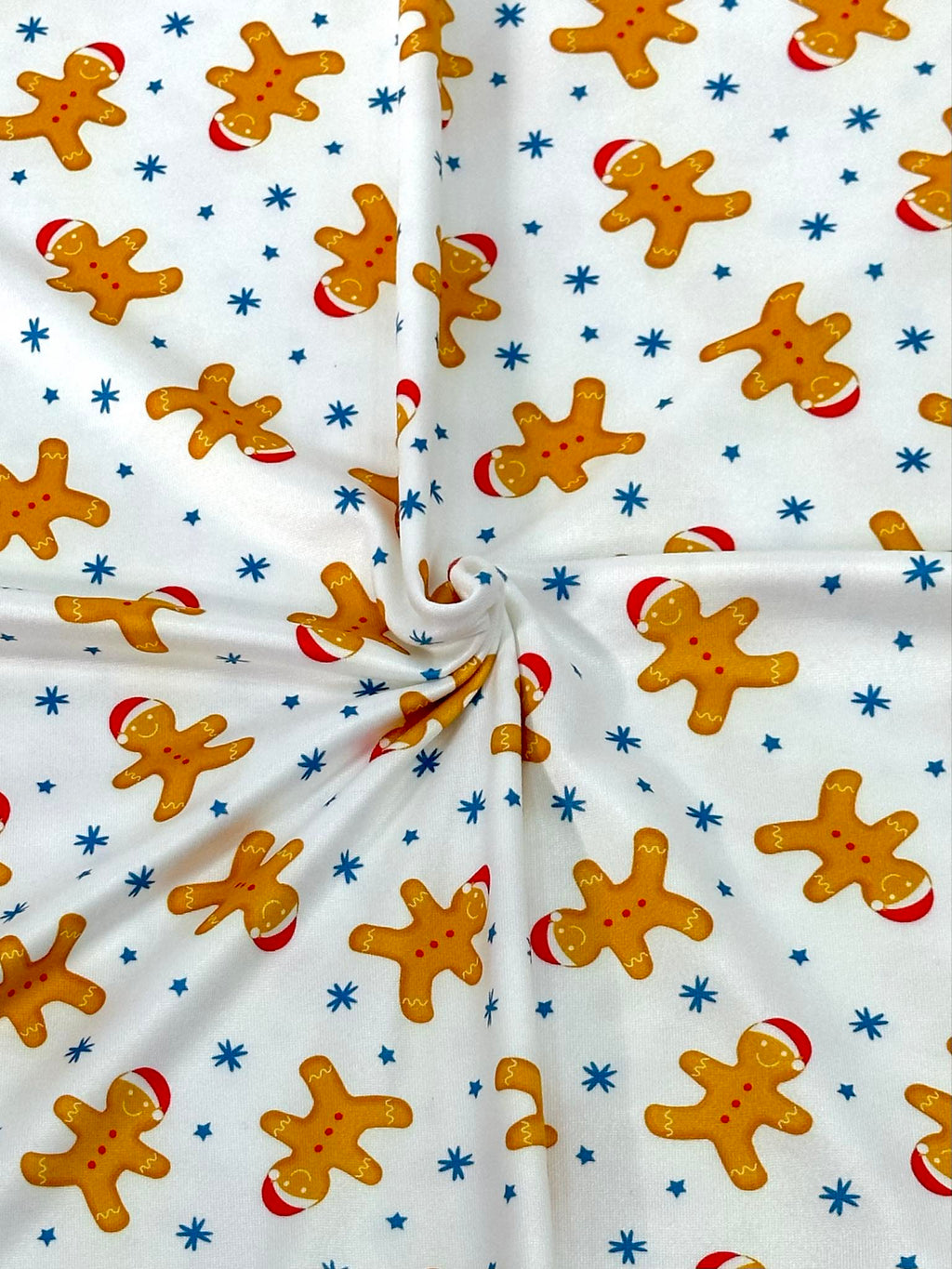 (DBP) GINGERBREAD MAN AND STARS ON OFF WHITE (2)