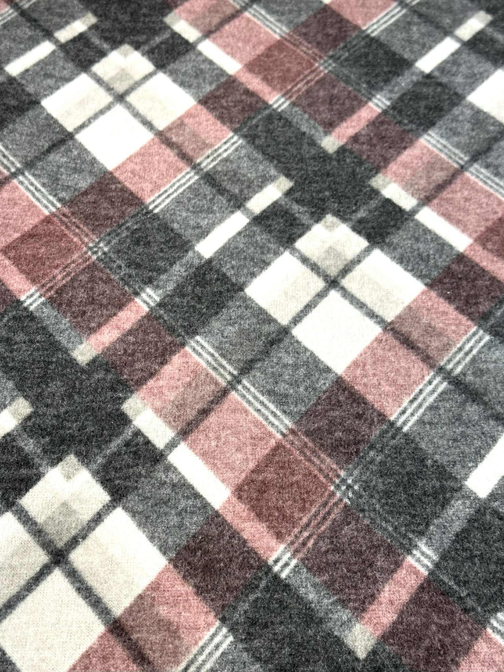 (BRUSHED SWEATER KNIT) BURGUNDY DIAGONAL PLAID