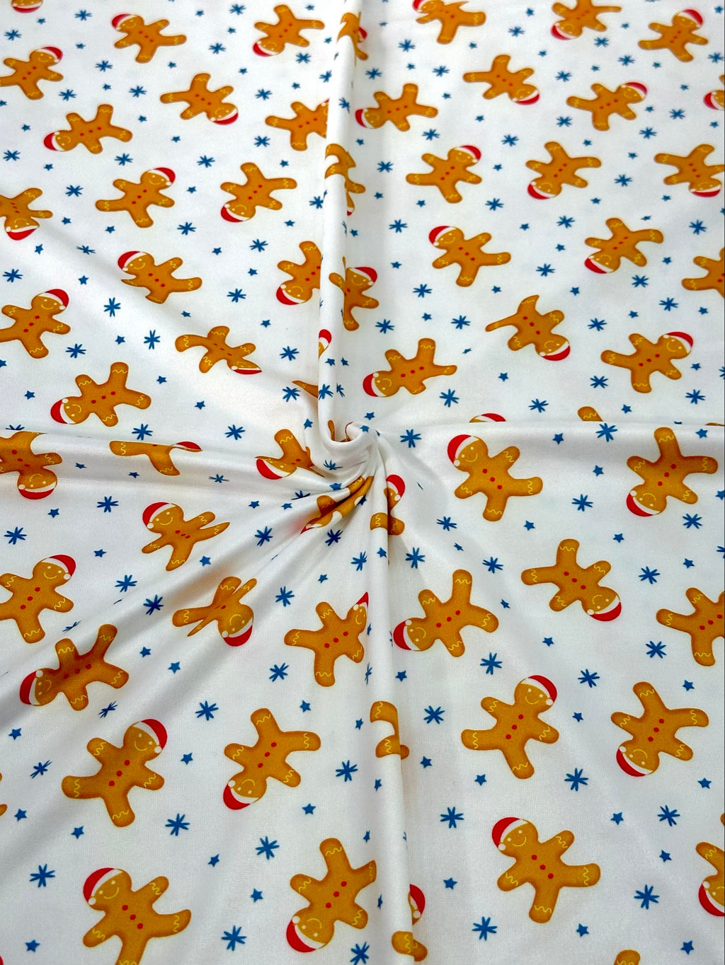 (DBP) GINGERBREAD MAN AND STARS ON OFF WHITE (2)