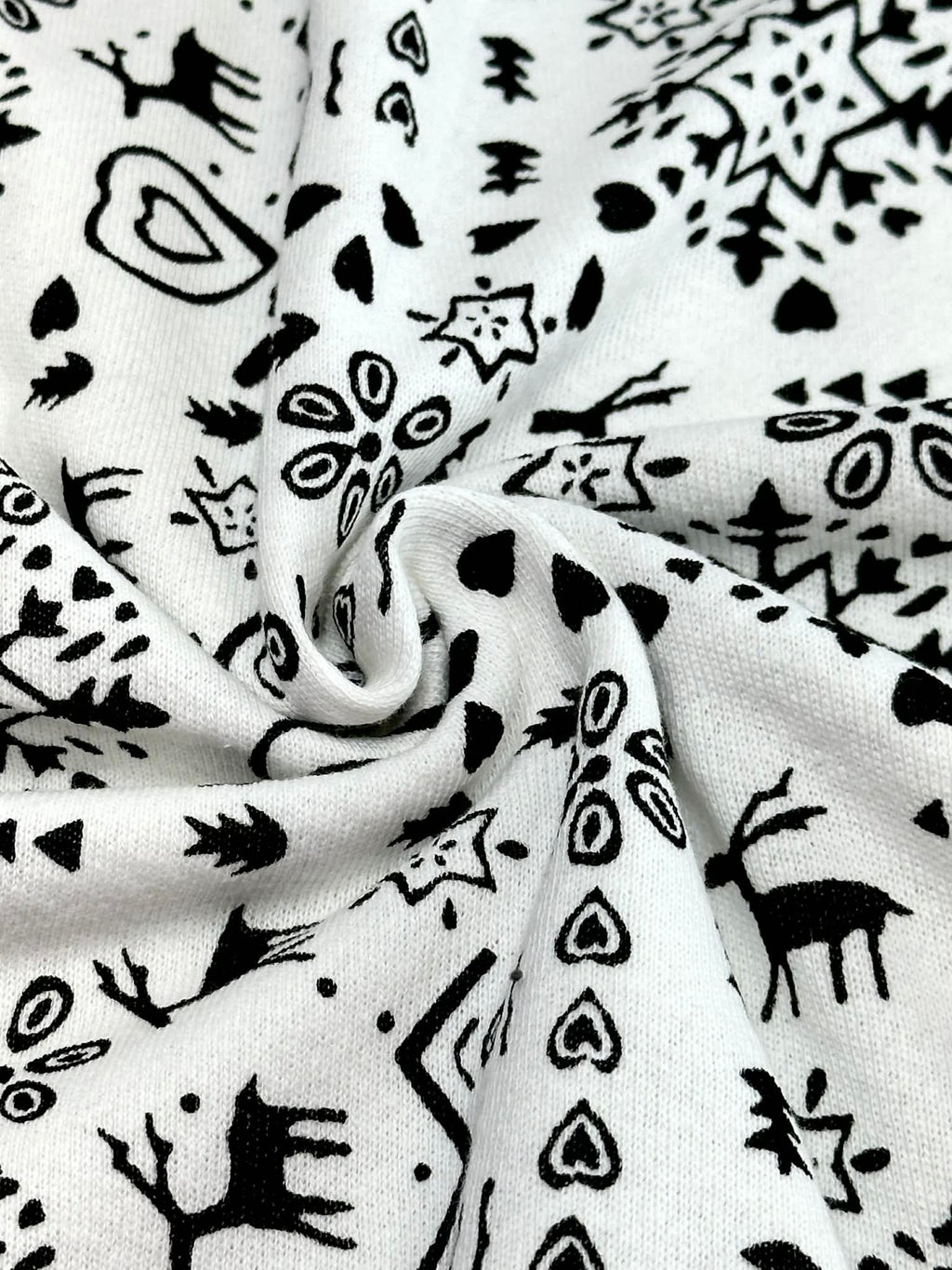 (FRENCH TERRY) BLACK REINDEERS, HEARTS, AND SNOWFLAKES PATTERN ON OFF WHITE (2)
