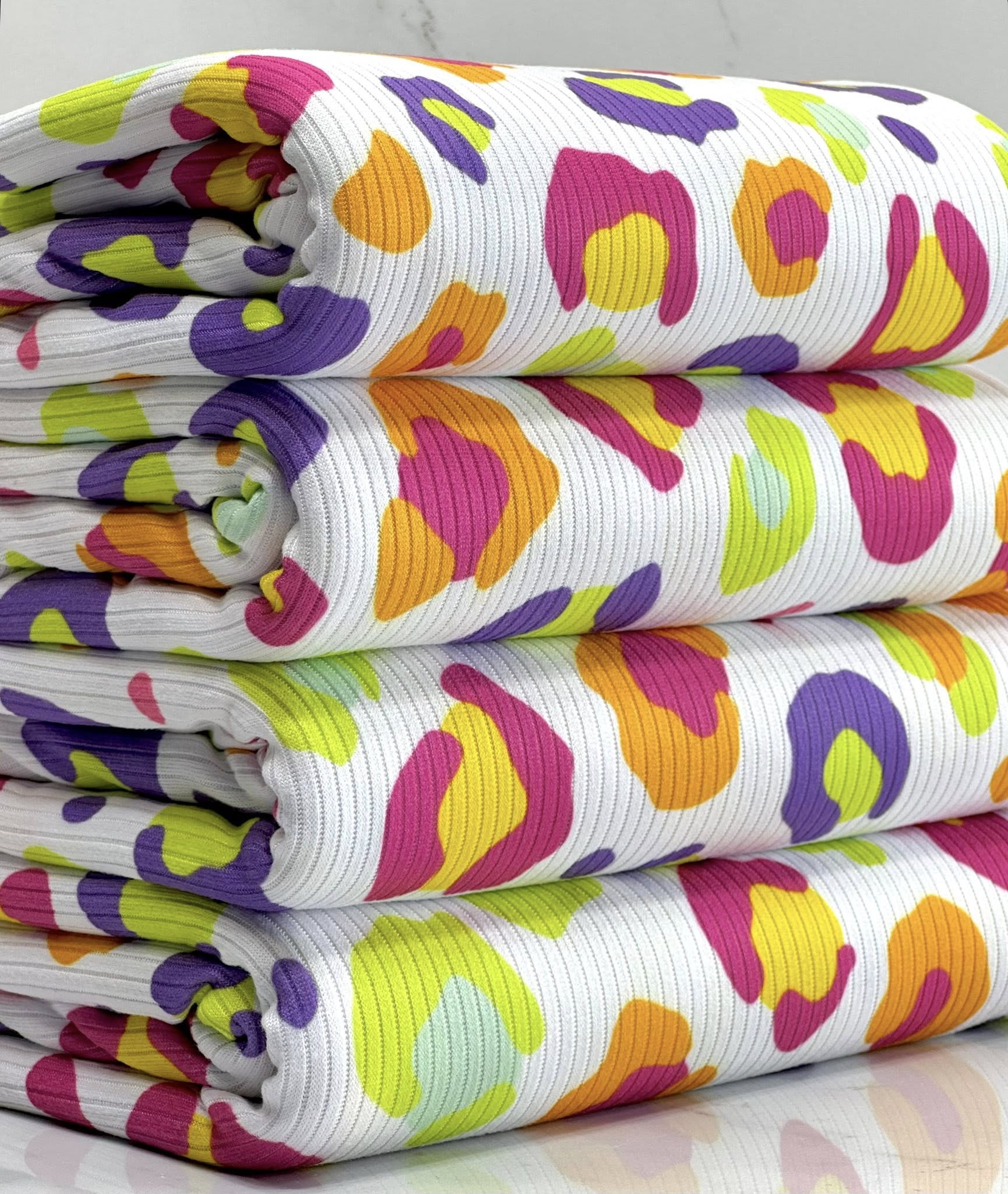 (4X2 YUMMY RIB) MULTI COLORFUL CHEETAH PRINT ON OFF WHITE