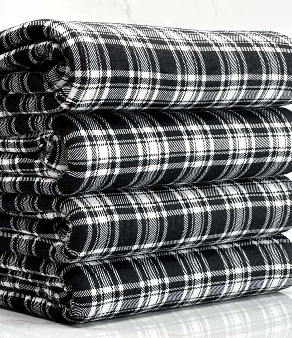 (DBP) BLACK AND OFF WHITE PLAID