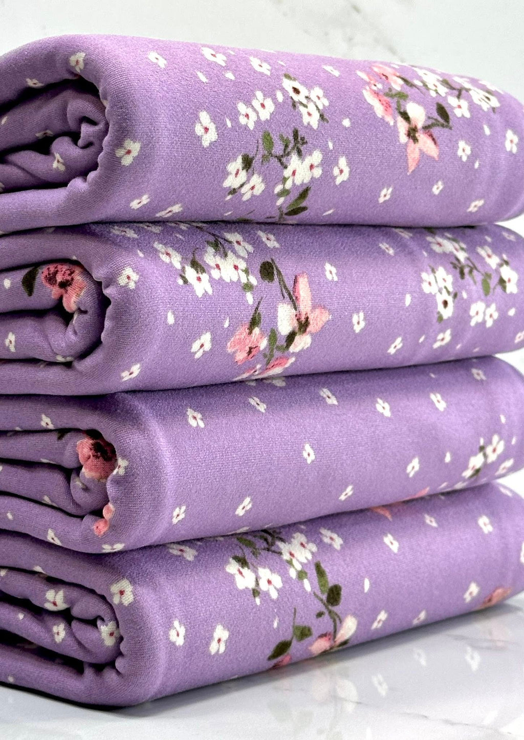 (DBP) PINK AND WHITE FLOWERS ON LAVENDER
