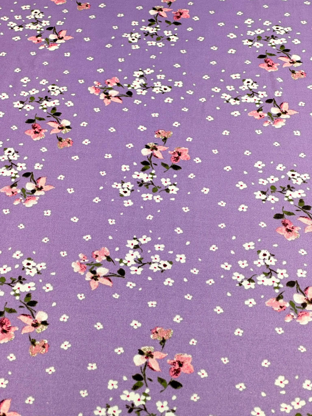 (DBP) PINK AND WHITE FLOWERS ON LAVENDER