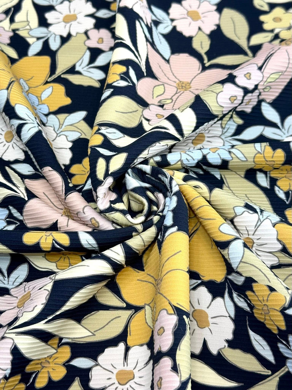 (SWIM) FLORAL PATTERN ON NAVY