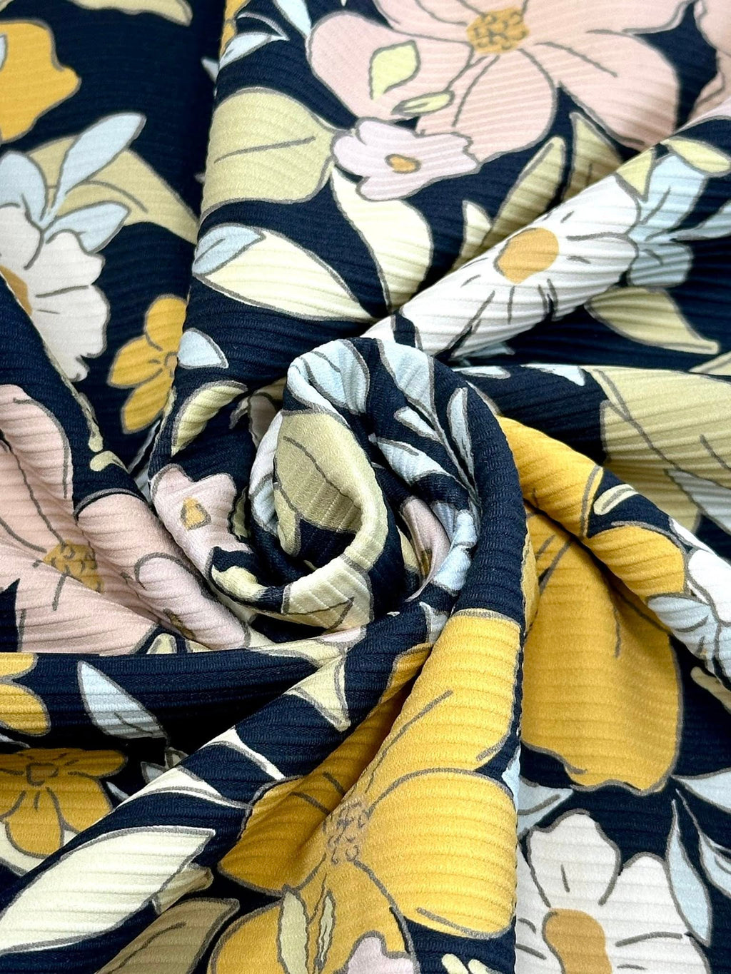 (SWIM) FLORAL PATTERN ON NAVY