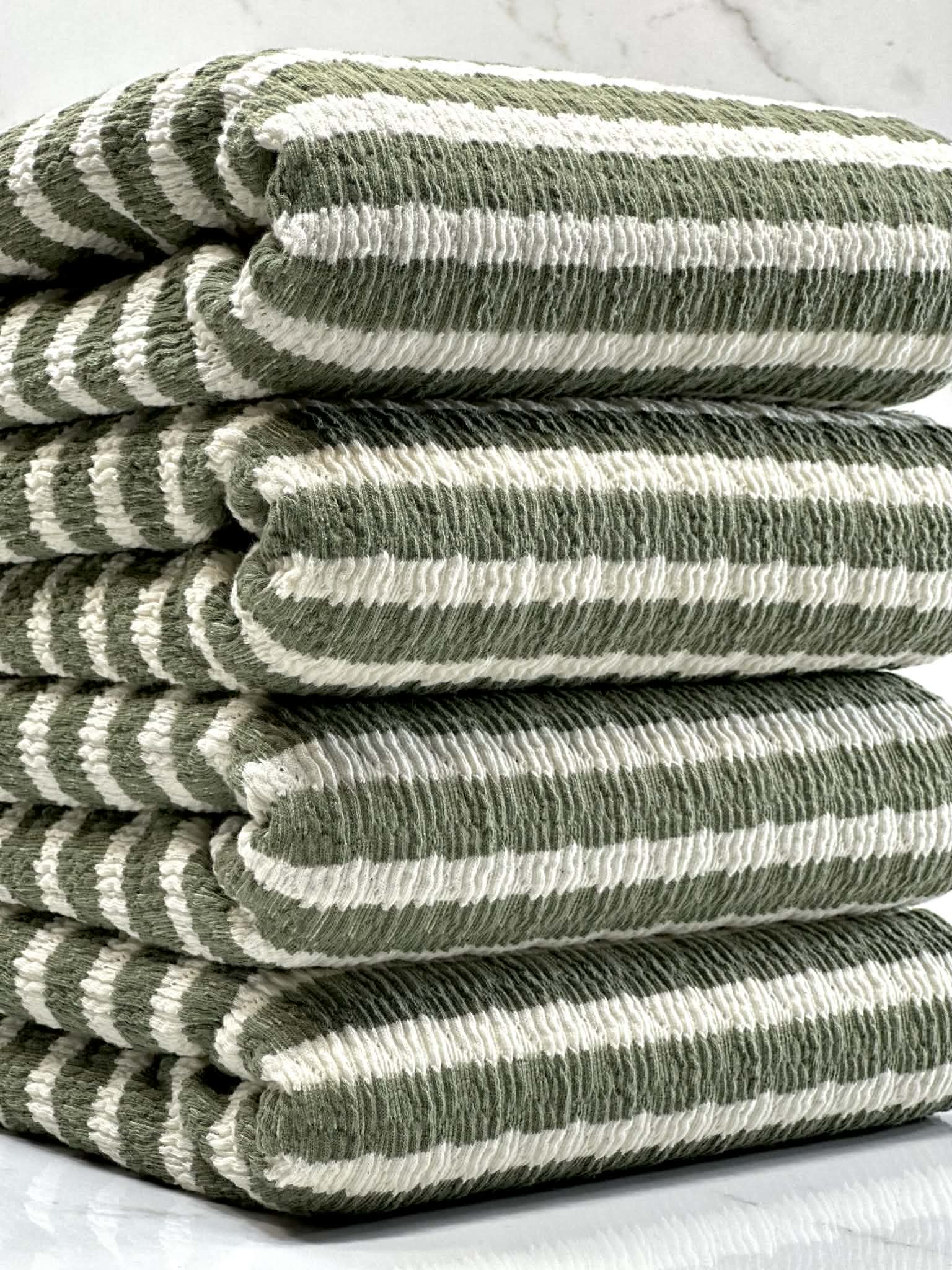 (PUCKERED STRIPE) VINTAGE GREEN STRIPES ON OFF WHITE