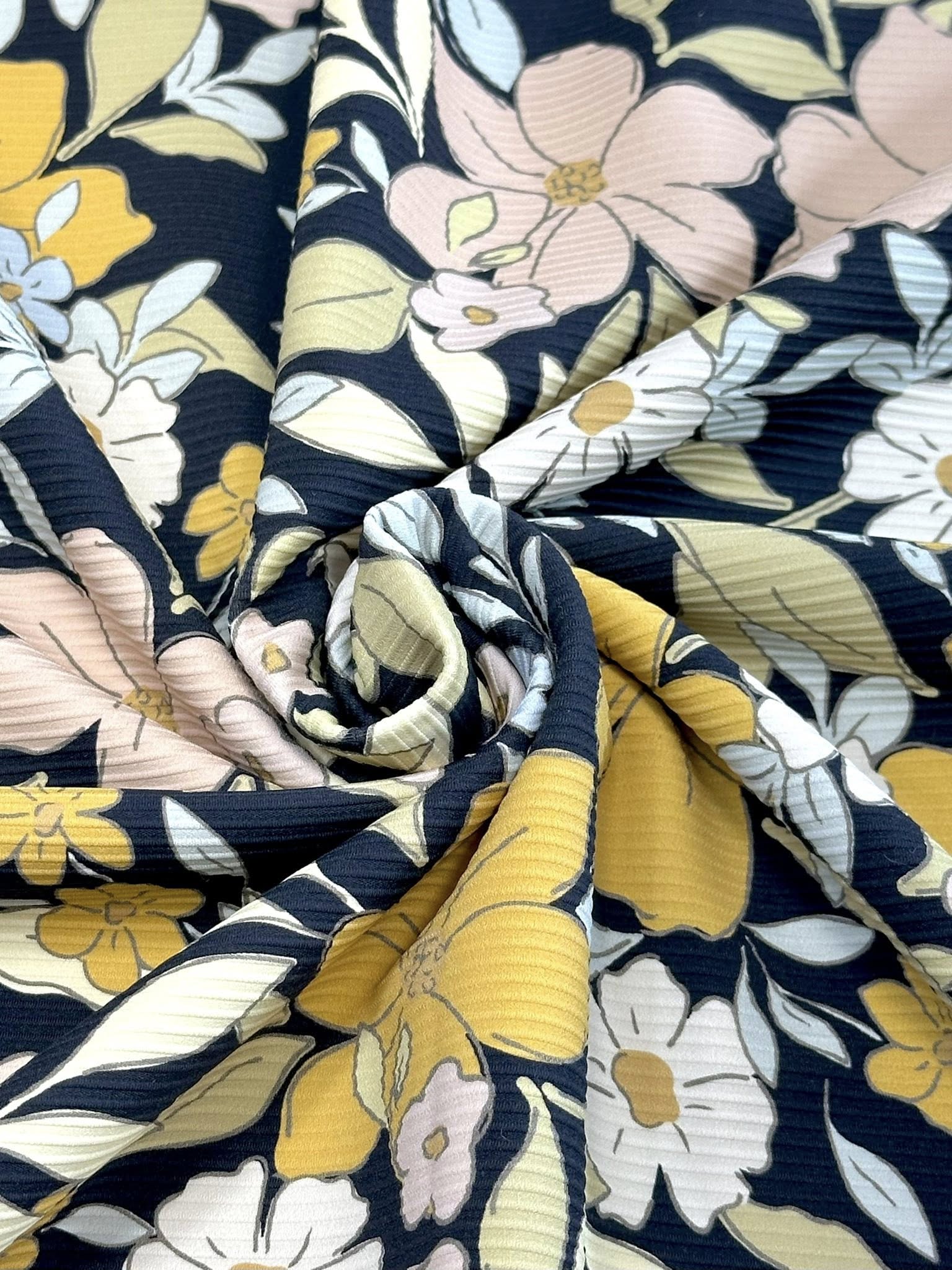 (SWIM) FLORAL PATTERN ON NAVY