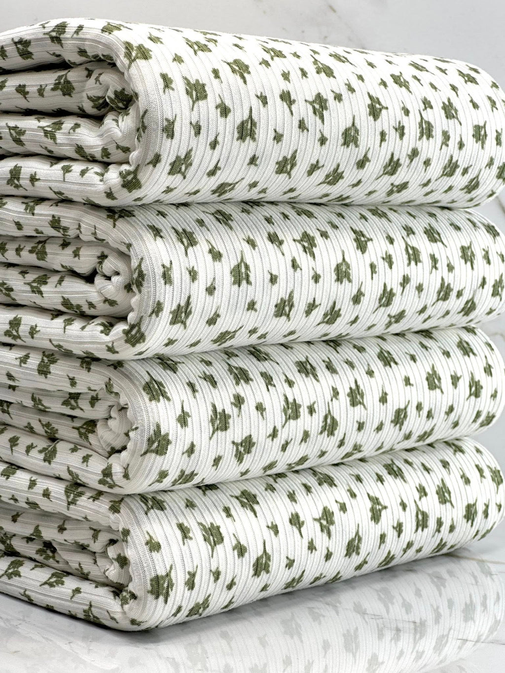 (4X2 YUMMY RIB) TINY OLIVE FLOWERS ON OFF WHITE
