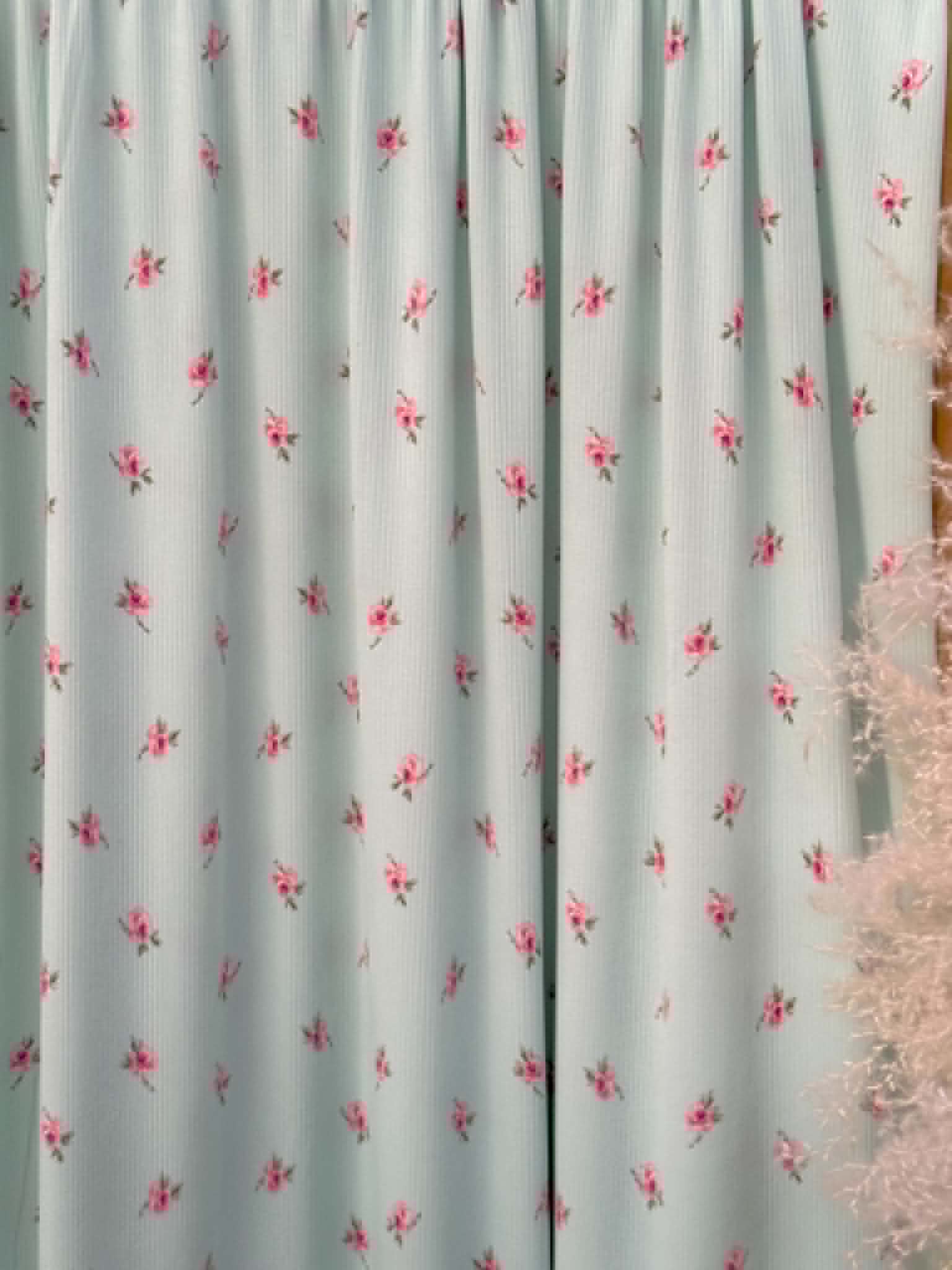 (4X2 RIB) PINK FLOWERS ON LIGHT MINT