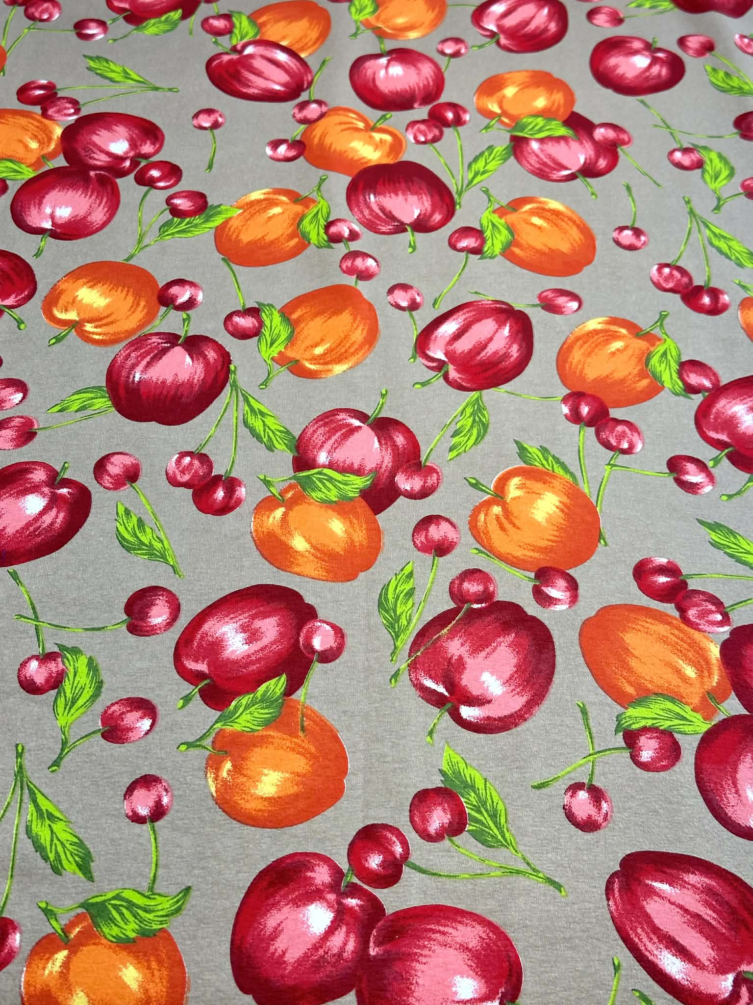 (COTTON SPANDEX) APPLES ON TAN