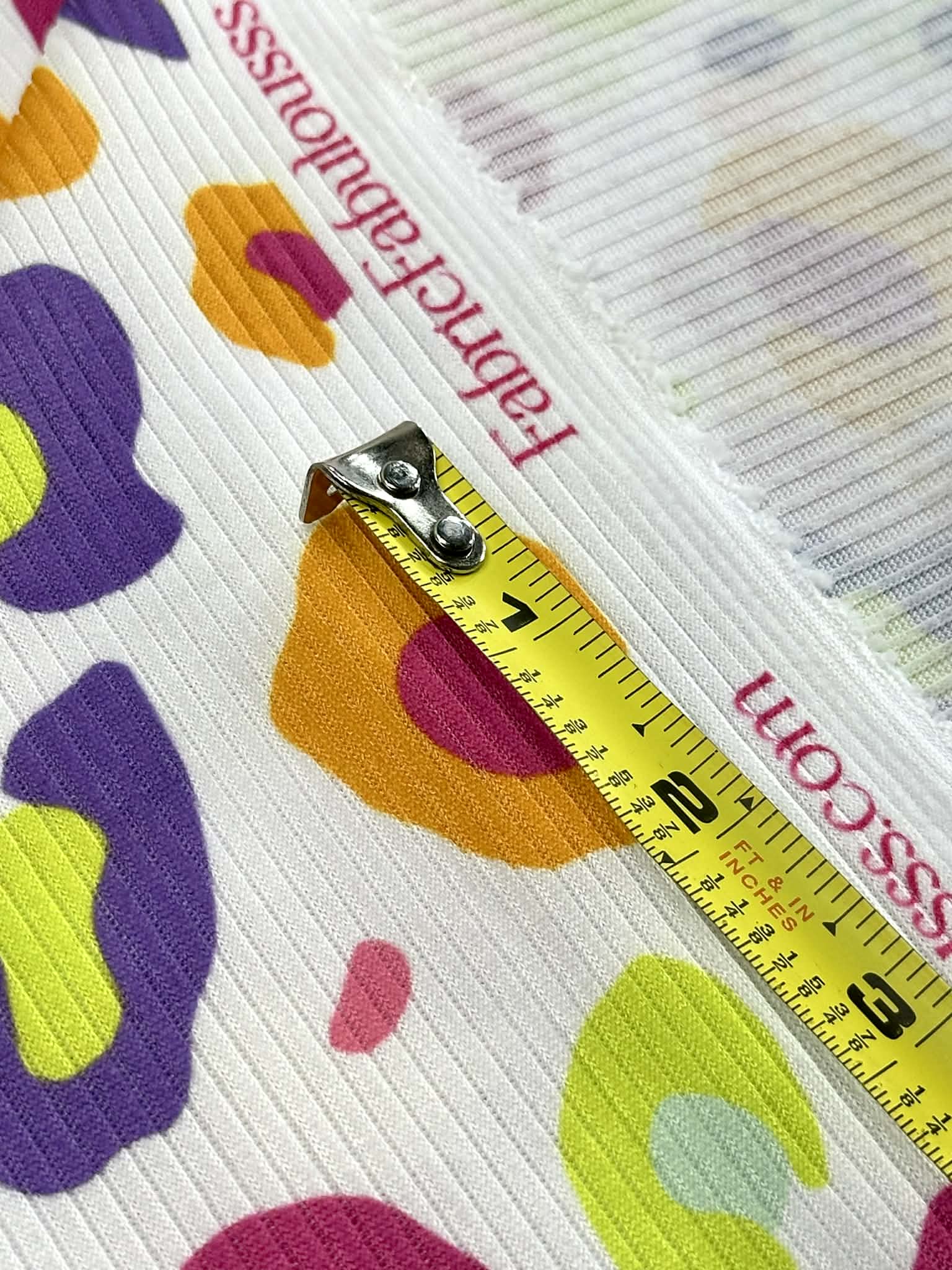 (4X2 YUMMY RIB) MULTI COLORFUL CHEETAH PRINT ON OFF WHITE