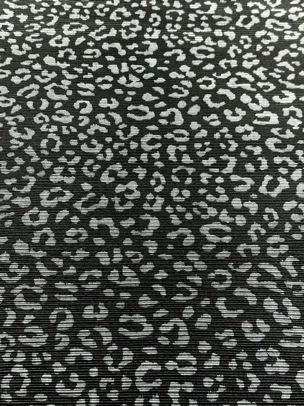 (PLEATED) CHEETAH ON BLACK(5)